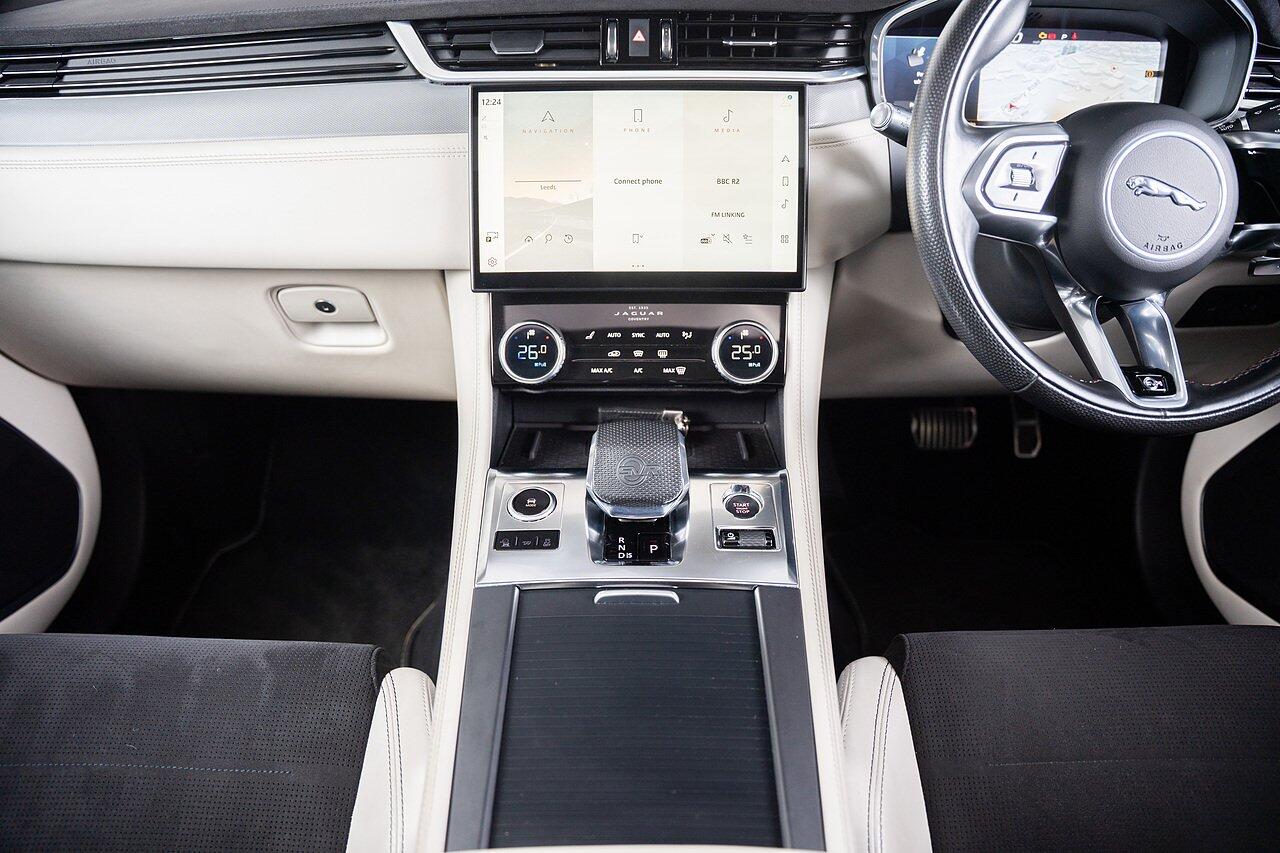 Jaguar F-Pace view 31