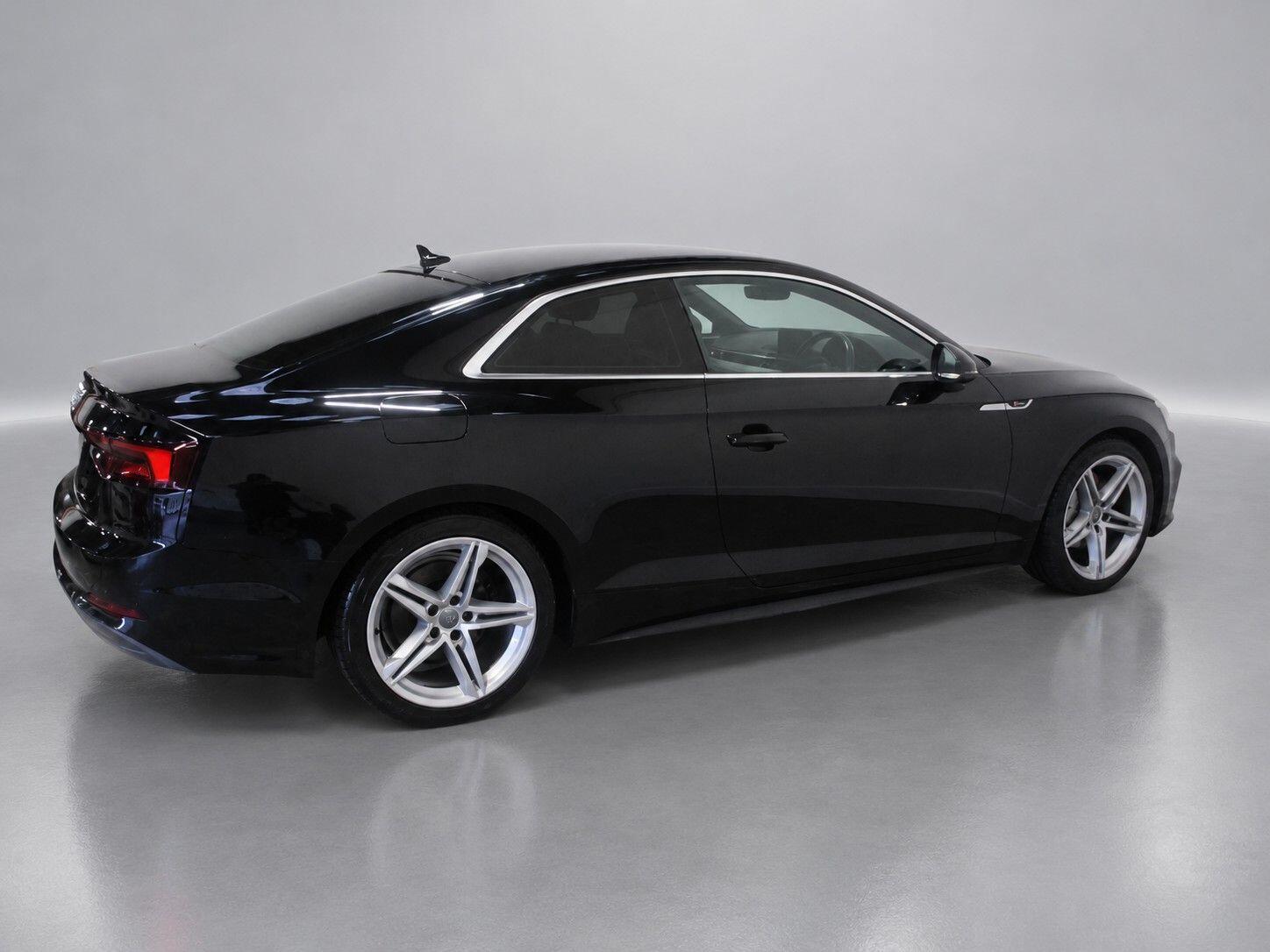 Audi A5 view 11
