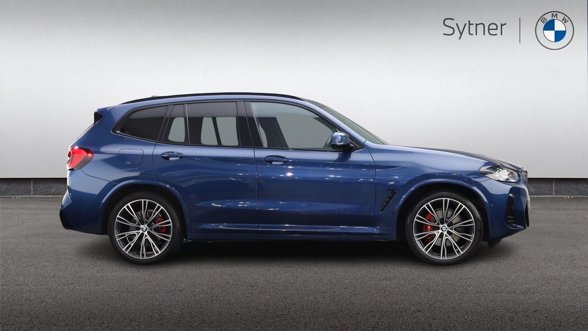 BMW X3 view 3