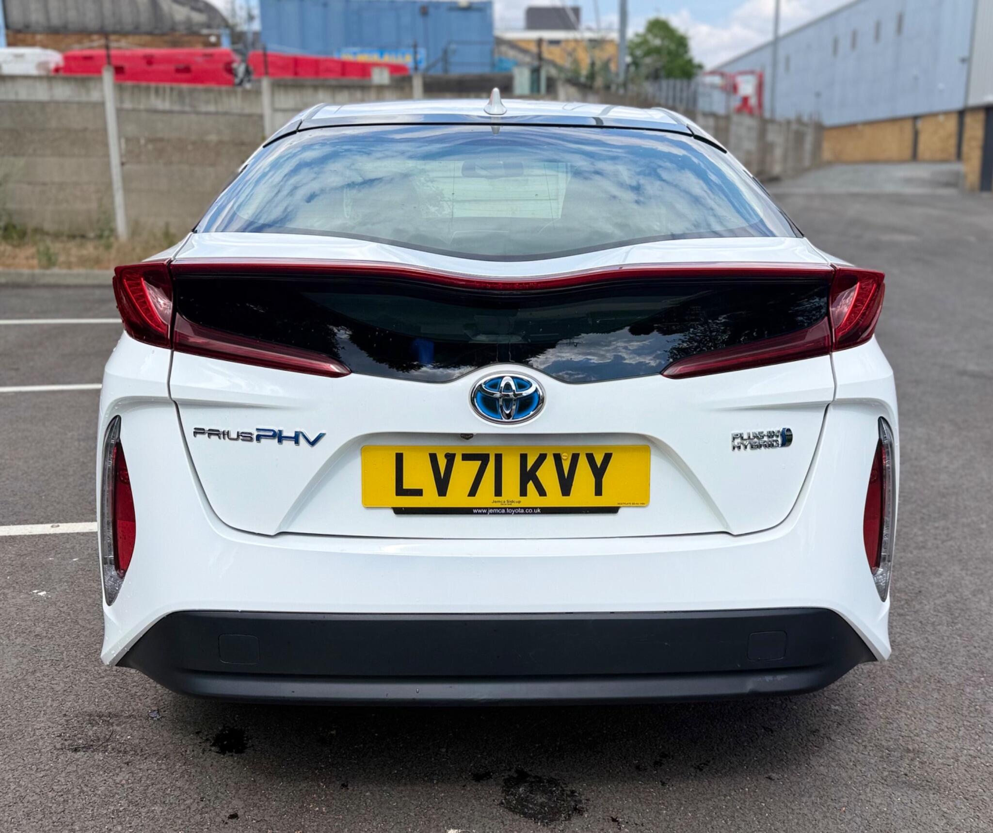 Toyota Prius view 8