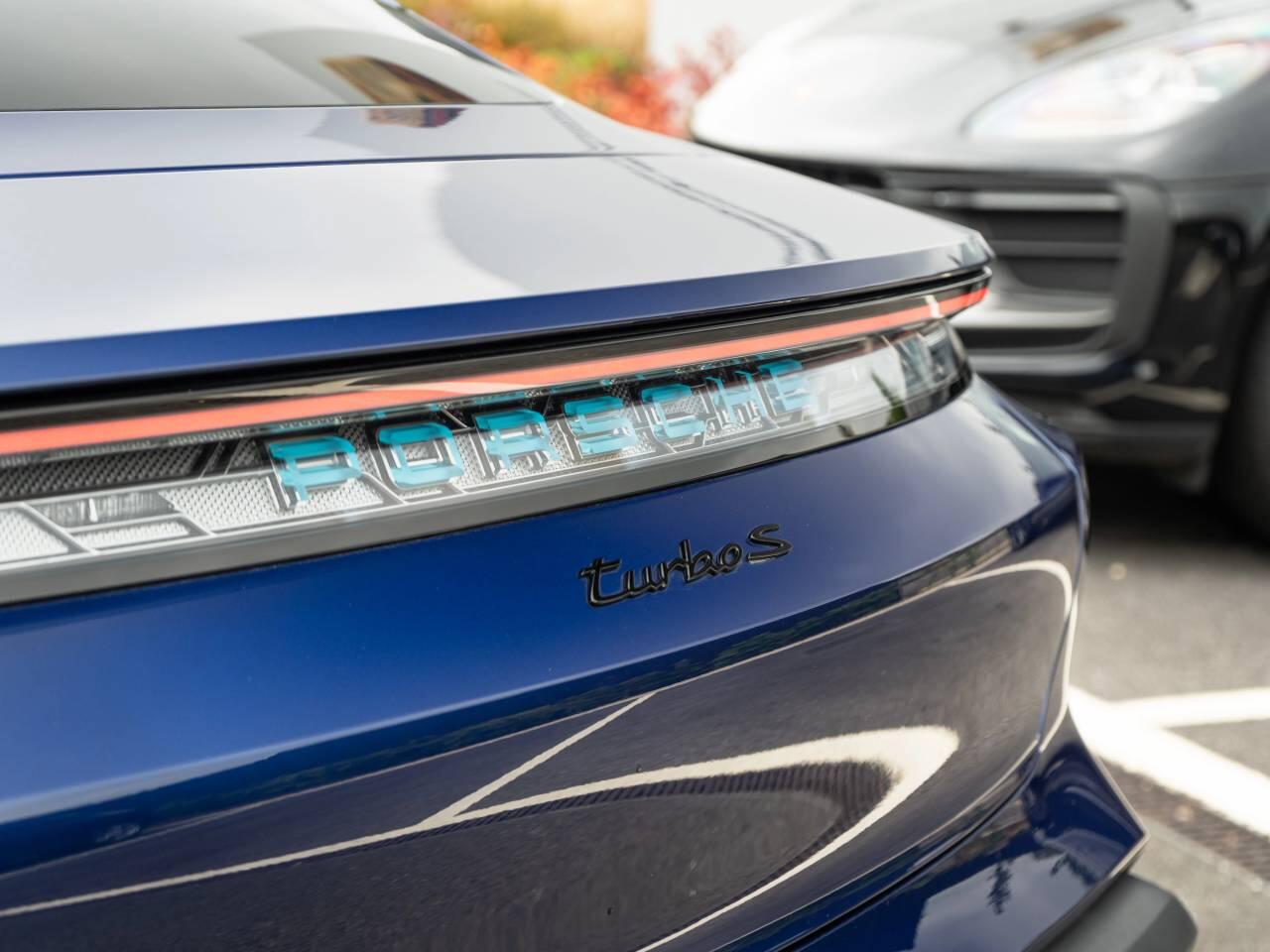 Porsche Taycan view 10