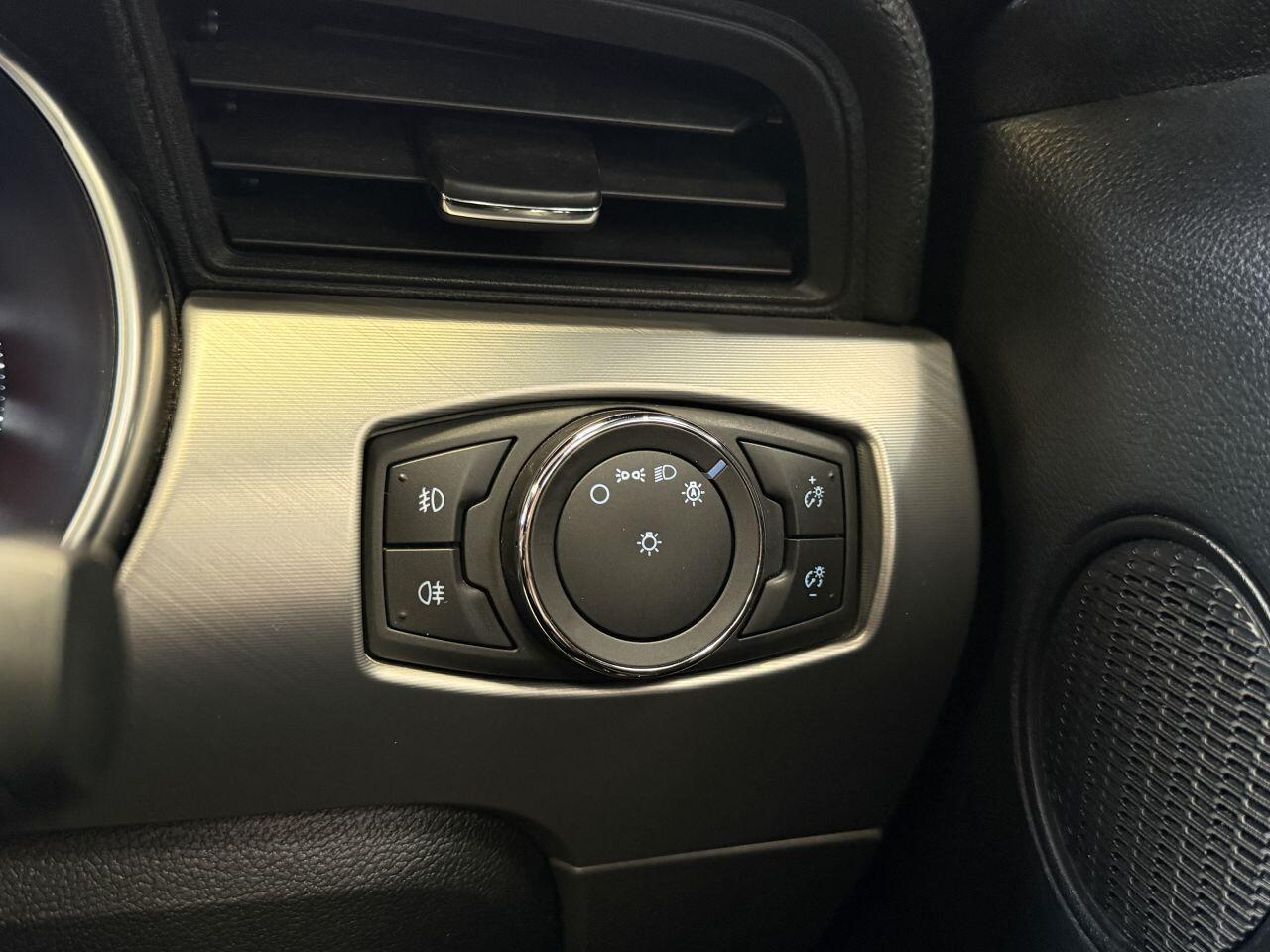 Ford Mustang view 41