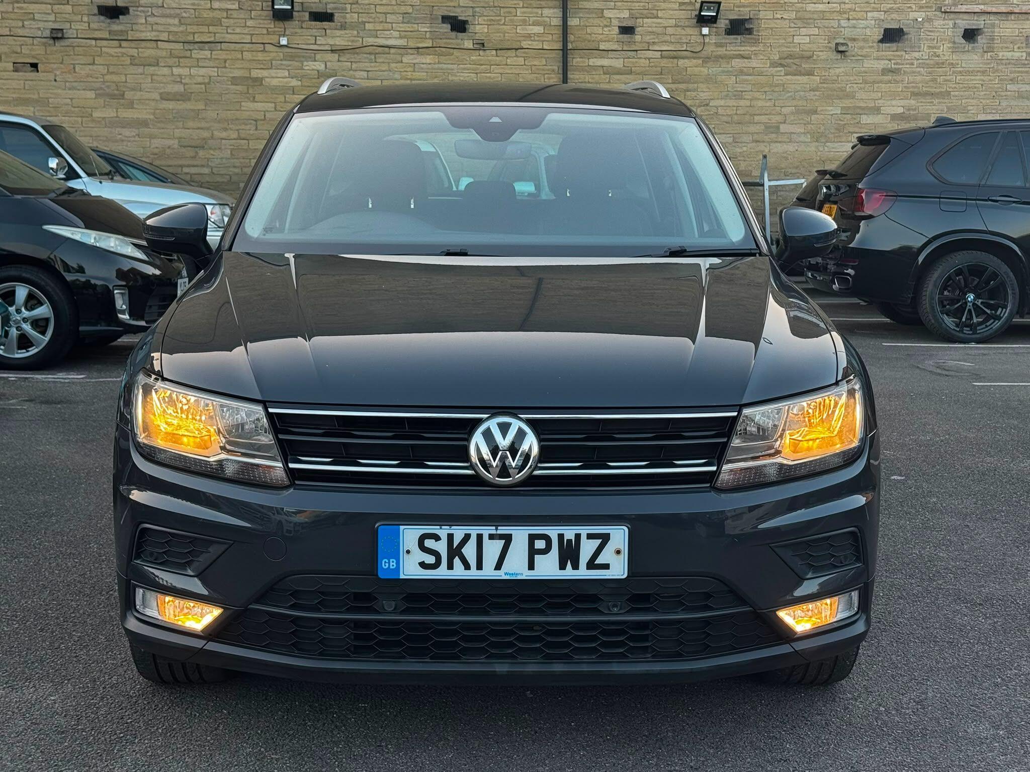 Volkswagen Tiguan view 8