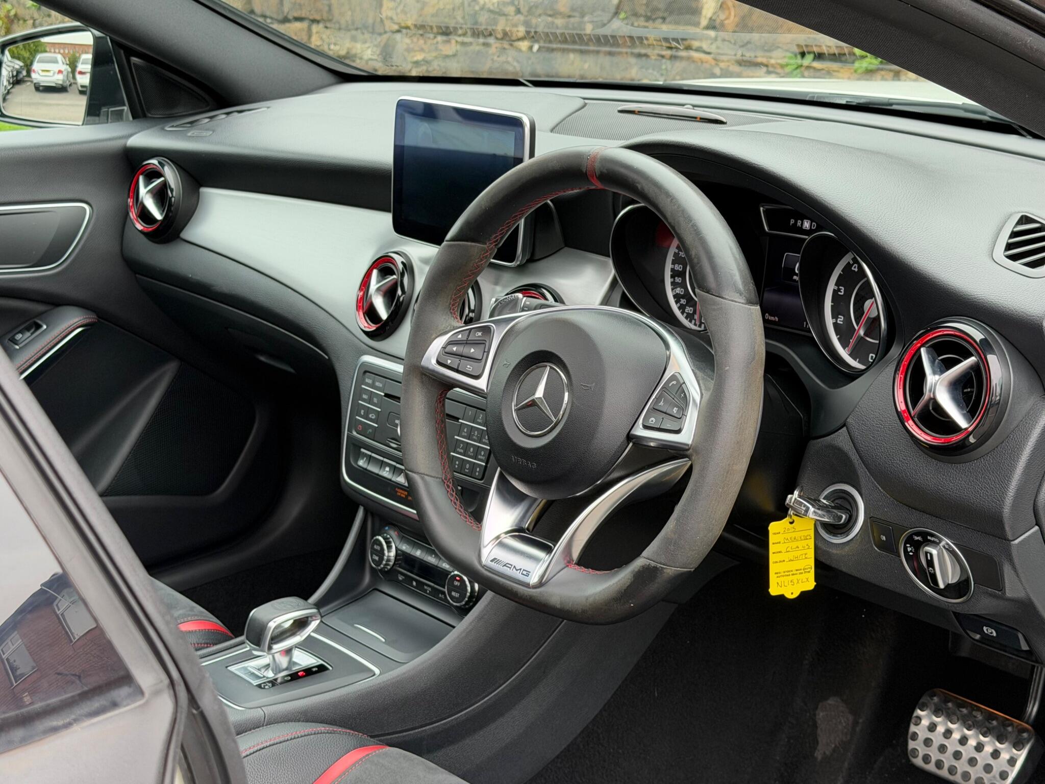 Mercedes-Benz Cla view 13