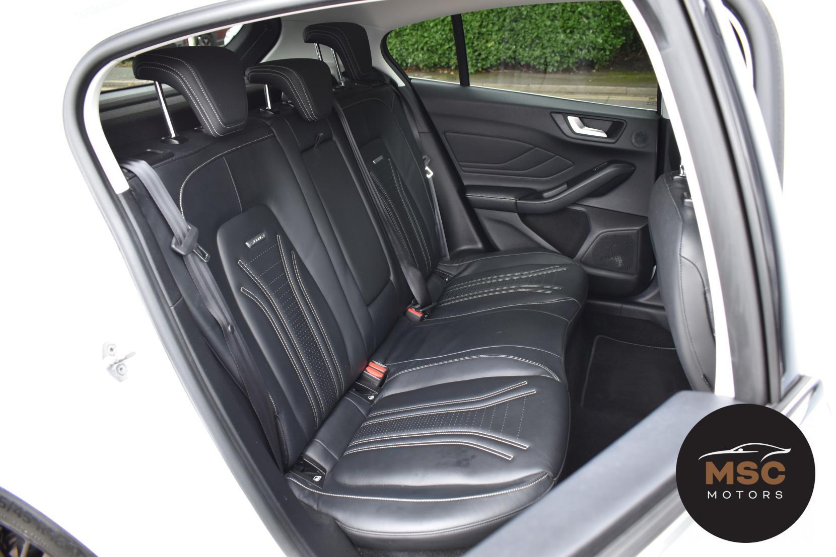 Ford Focus view 38