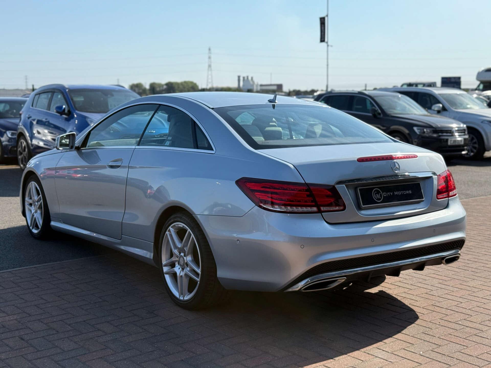 Mercedes-Benz E-Class view 30