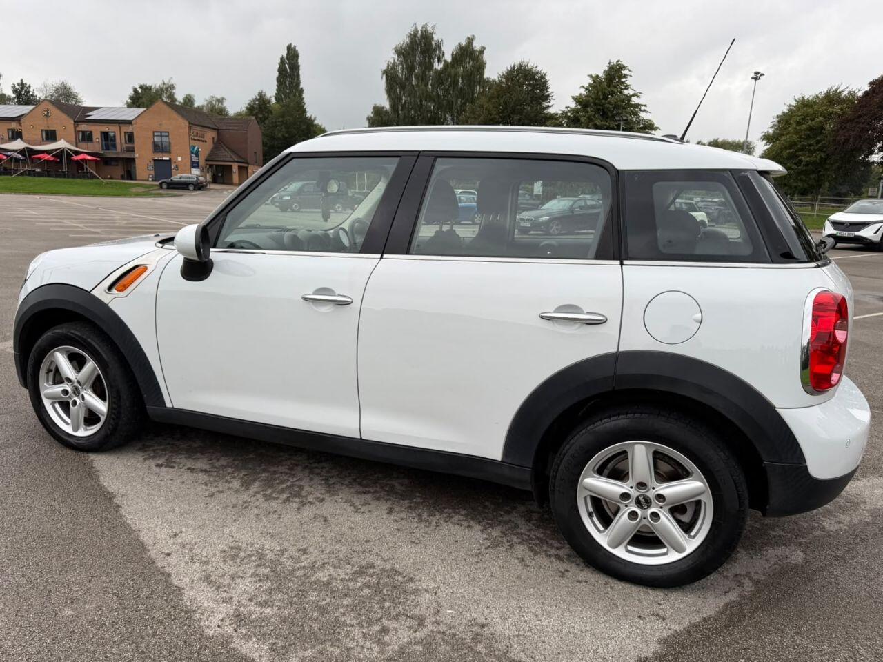 Mini Countryman view 12