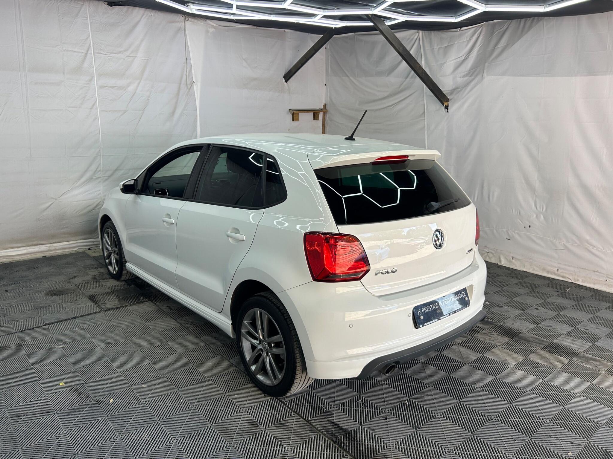 Volkswagen Polo view 4