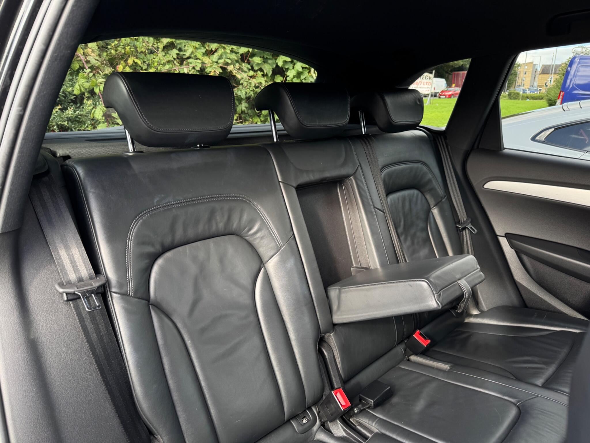 Audi Q5 view 28