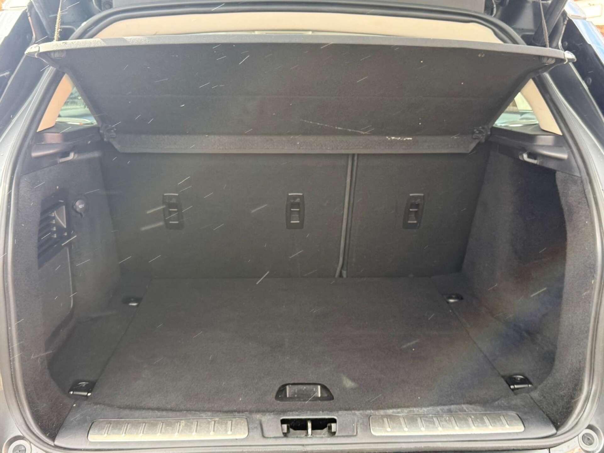 Land Rover Range Rover Evoque view 14