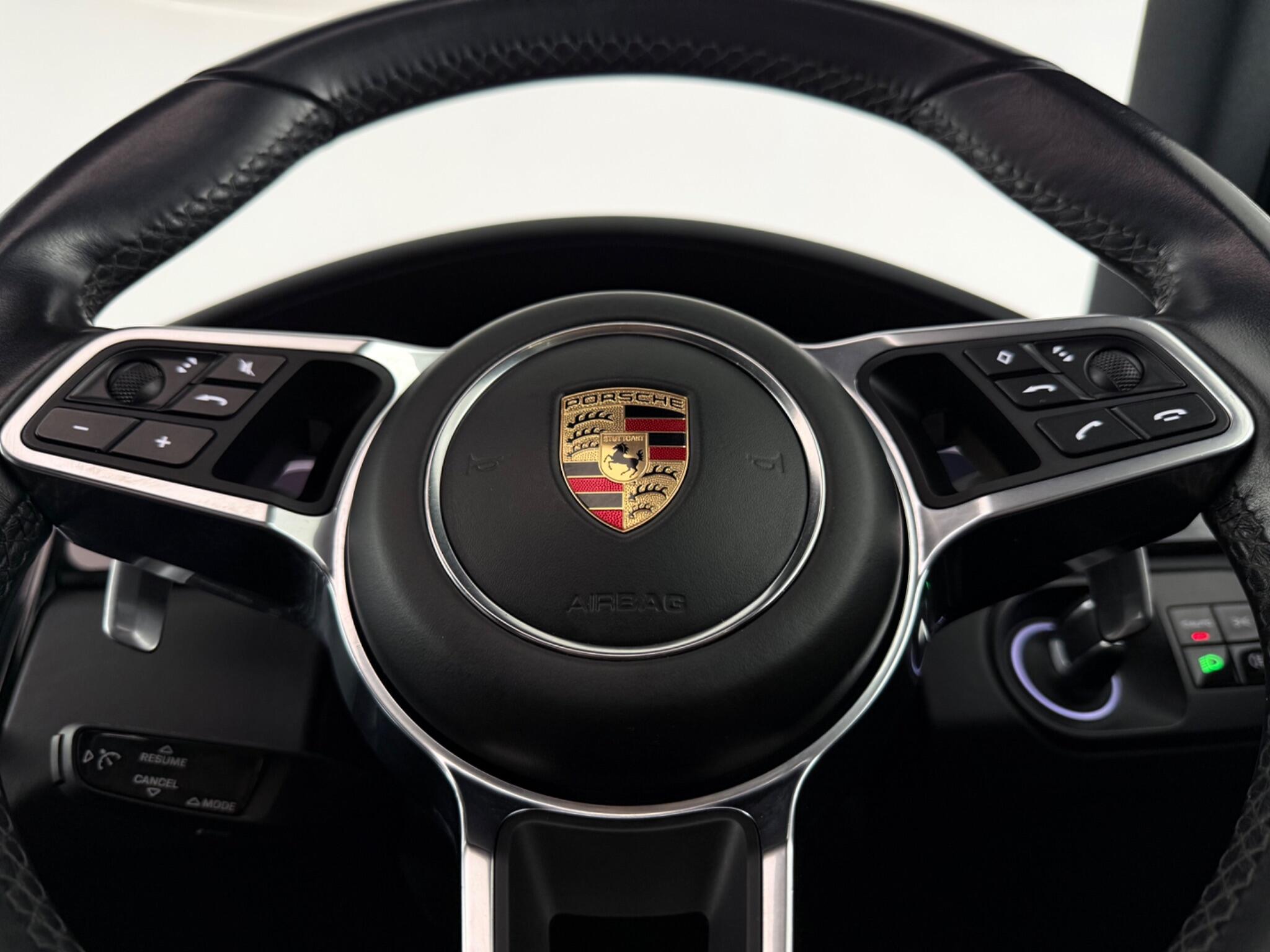 Porsche Cayenne view 20