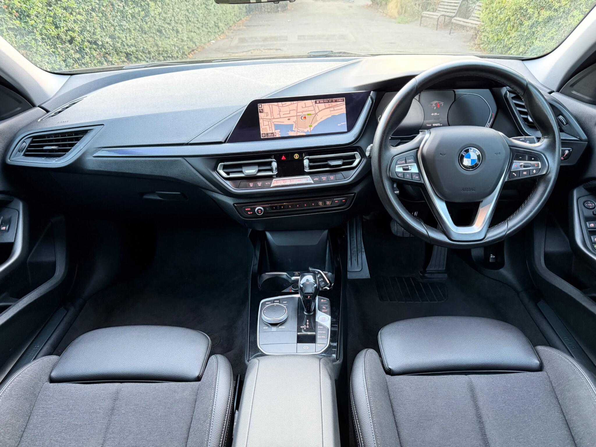 BMW 1 Series view 11