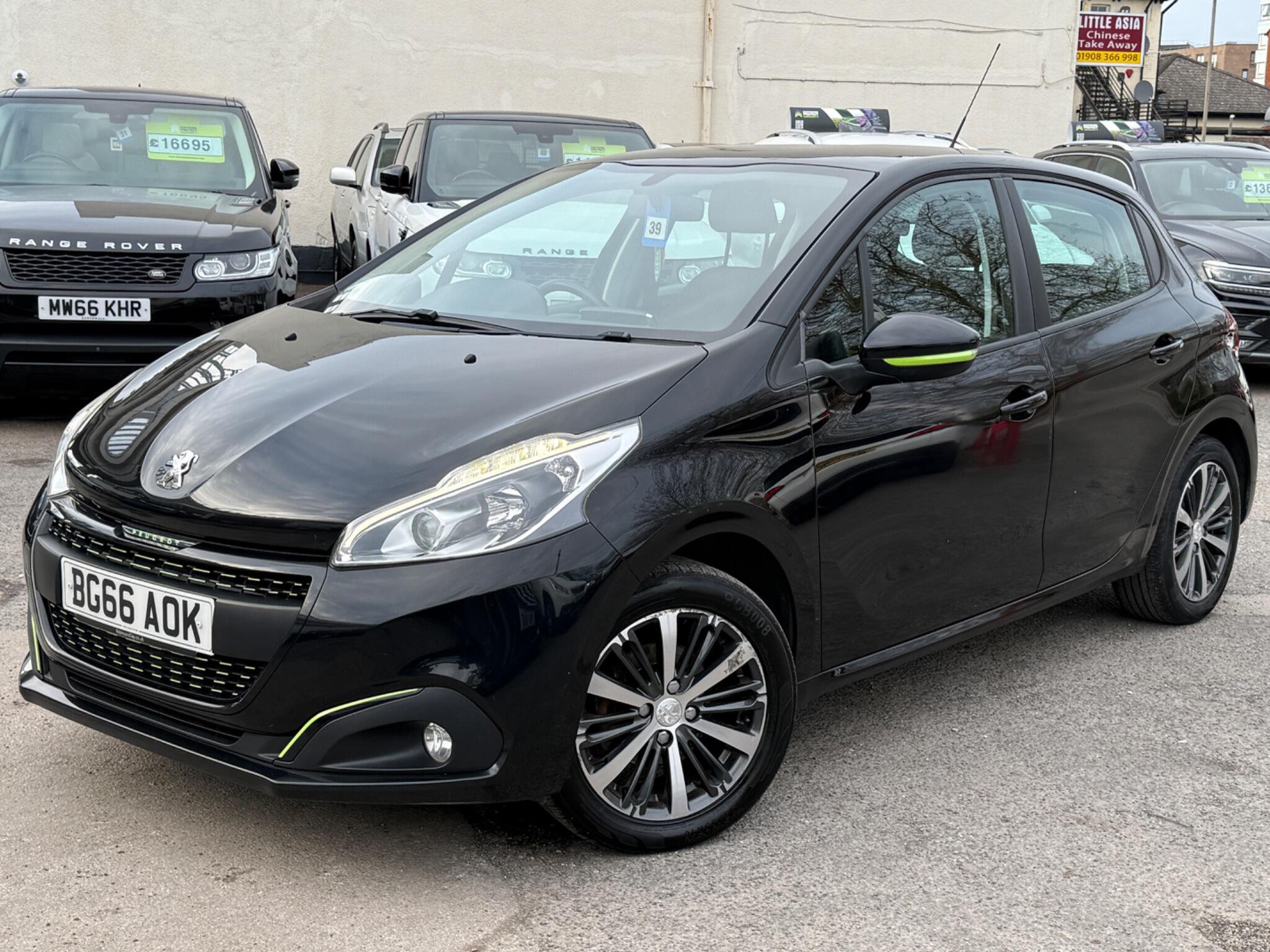 Peugeot 208 - Image 9