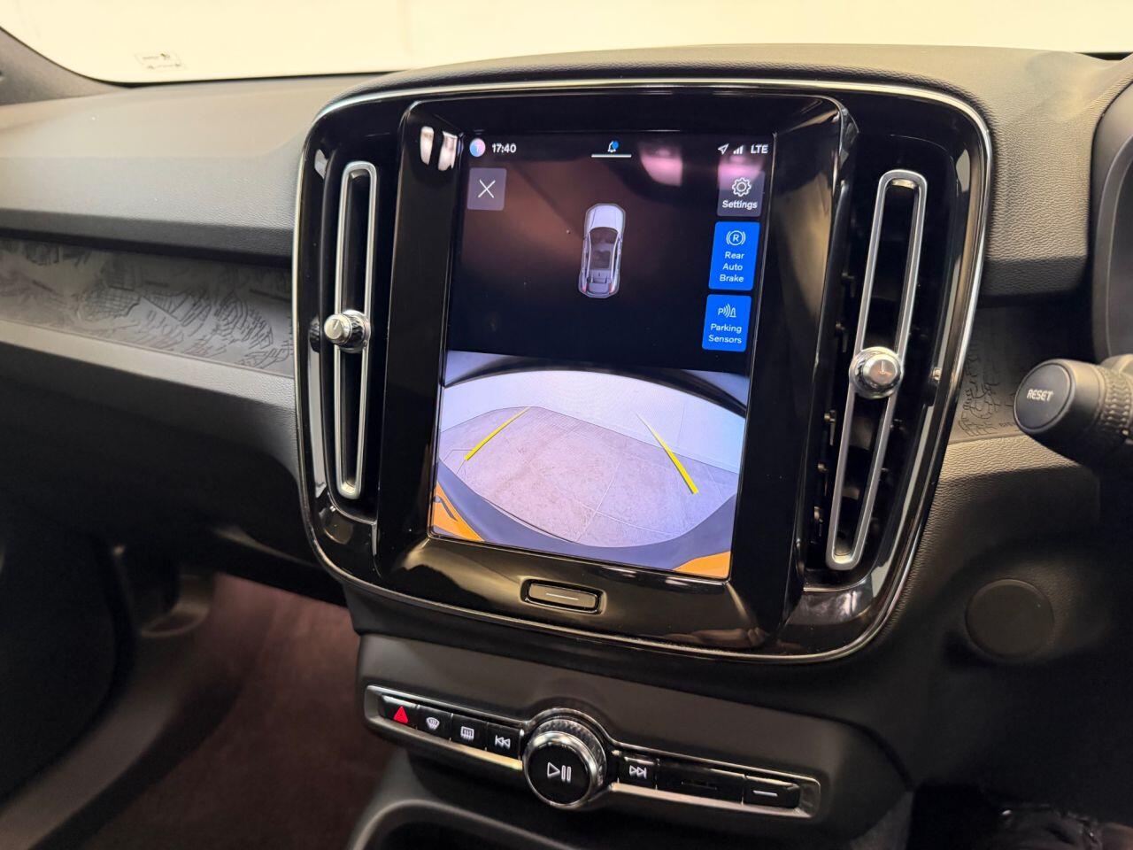 Volvo C40 view 24