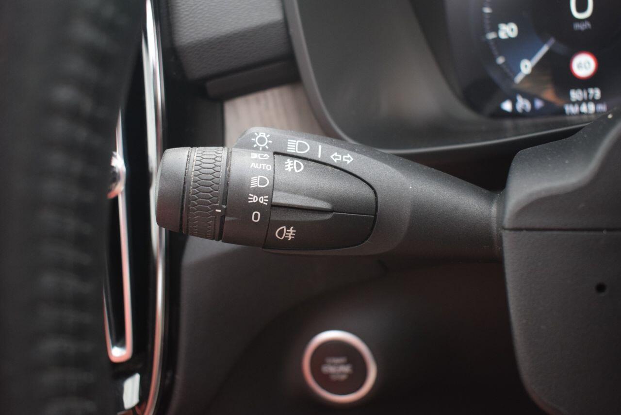 Volvo XC40 view 32