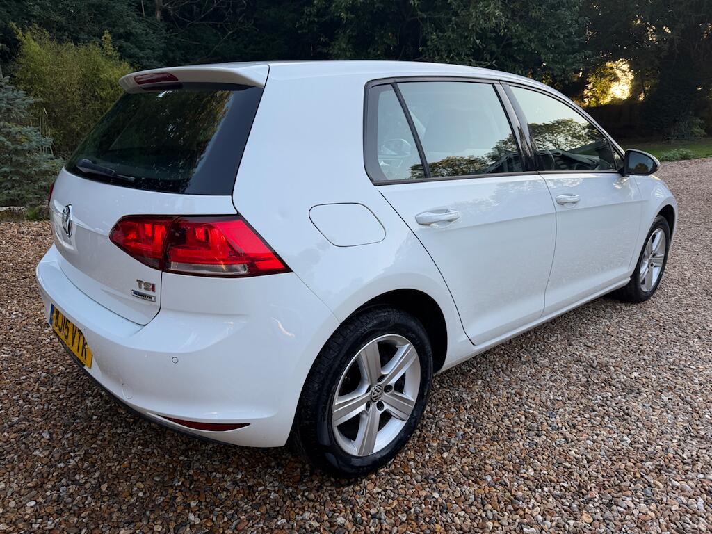 Volkswagen Golf view 7