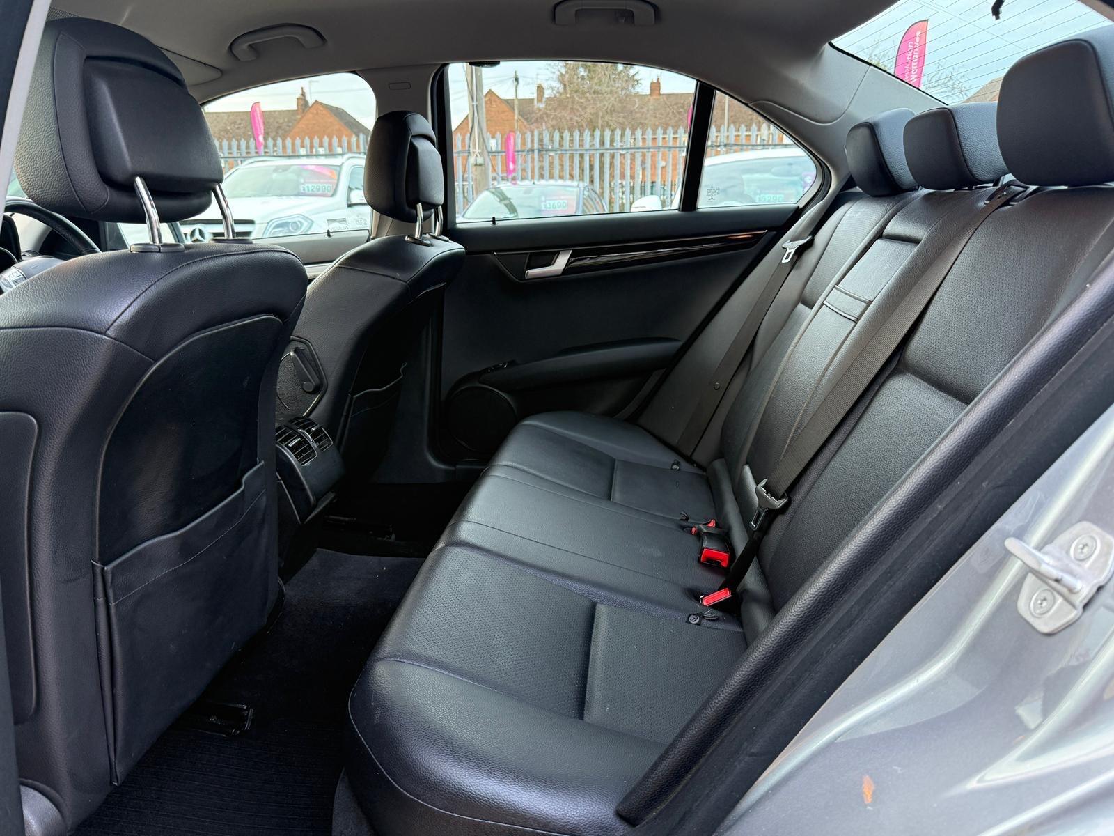 Mercedes-Benz C Class view 40