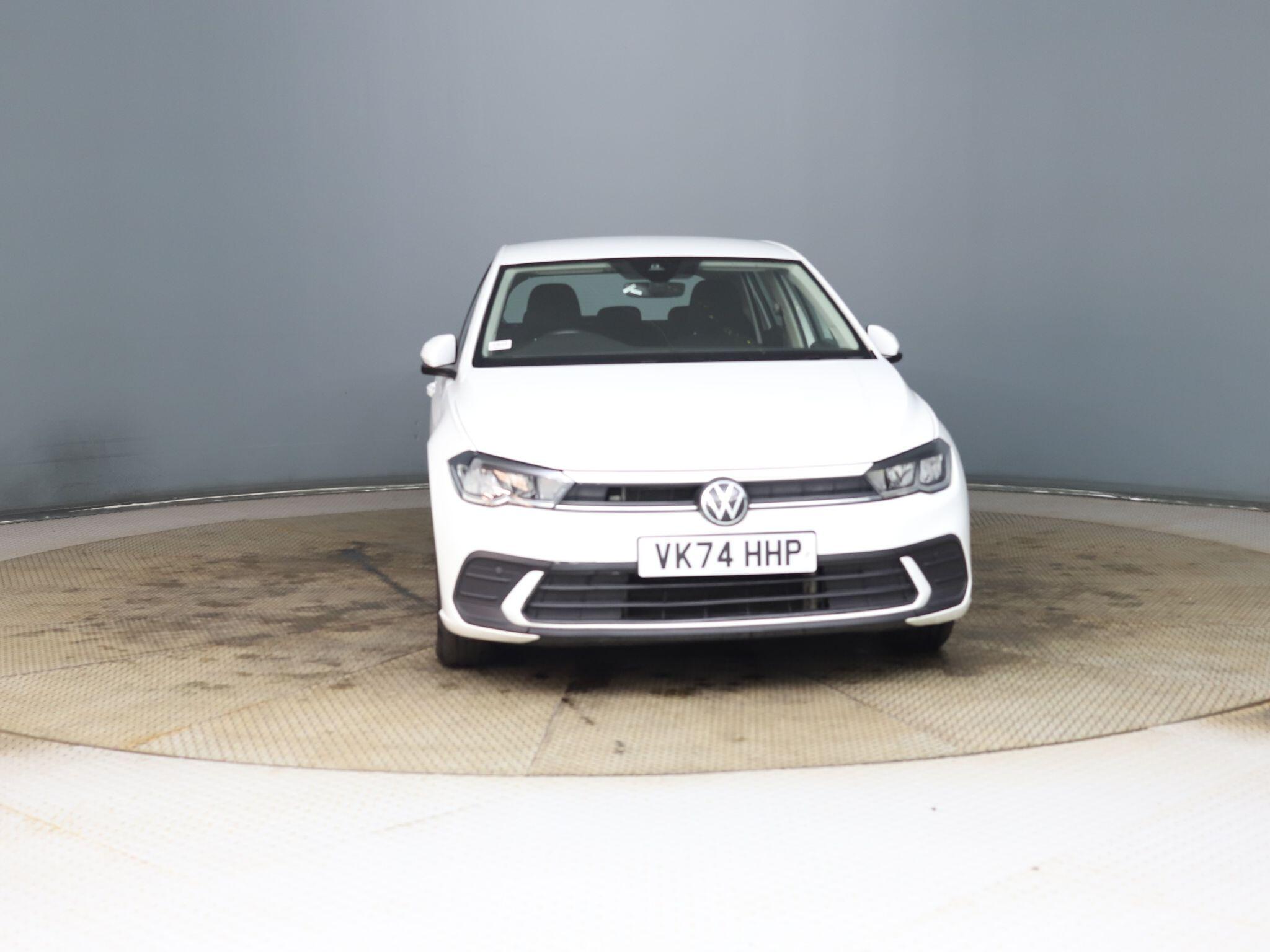 Volkswagen Polo view 4