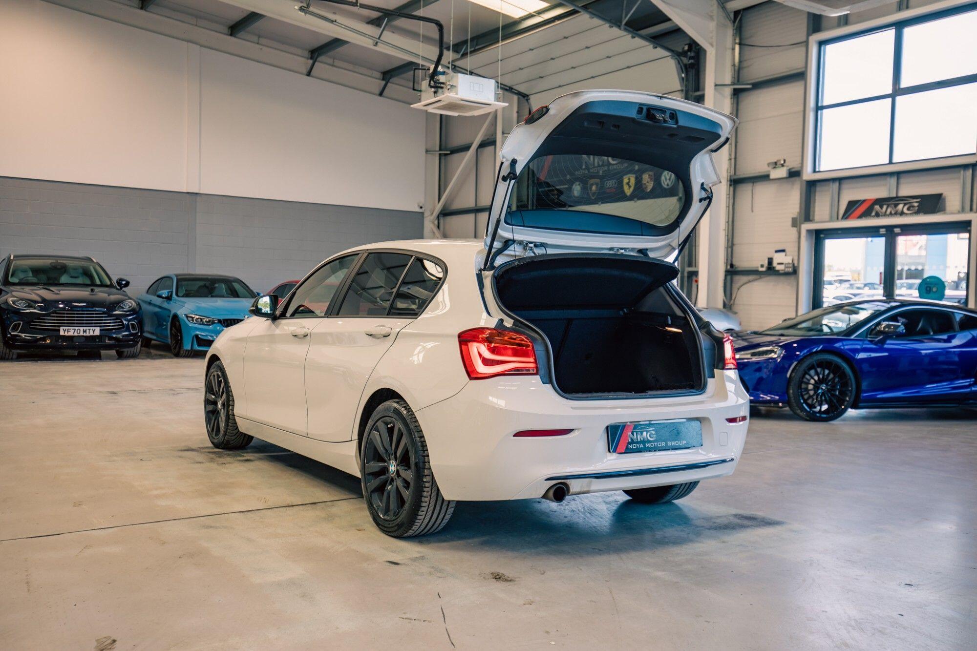 BMW 1 Series view 30