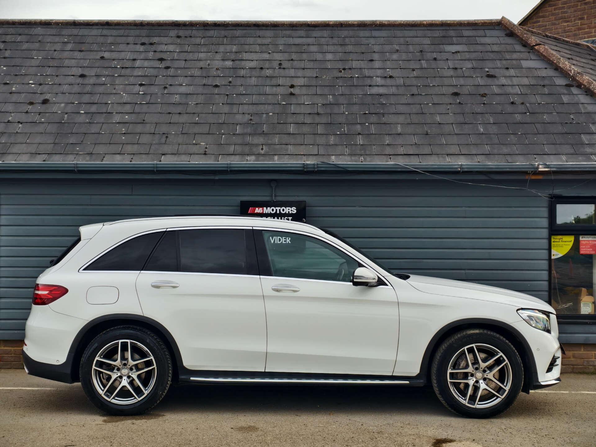 Mercedes-Benz GLC view 12