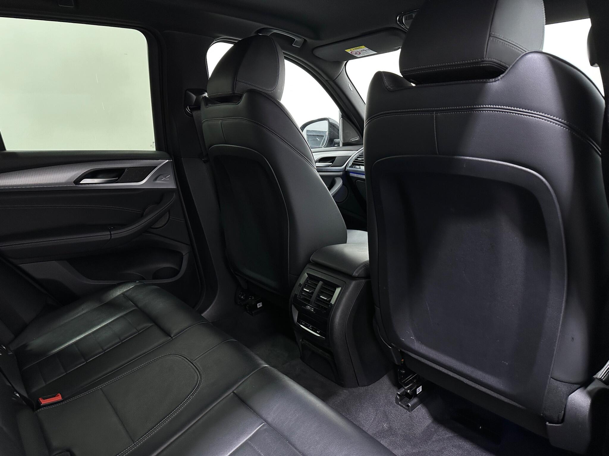 BMW X3 view 43