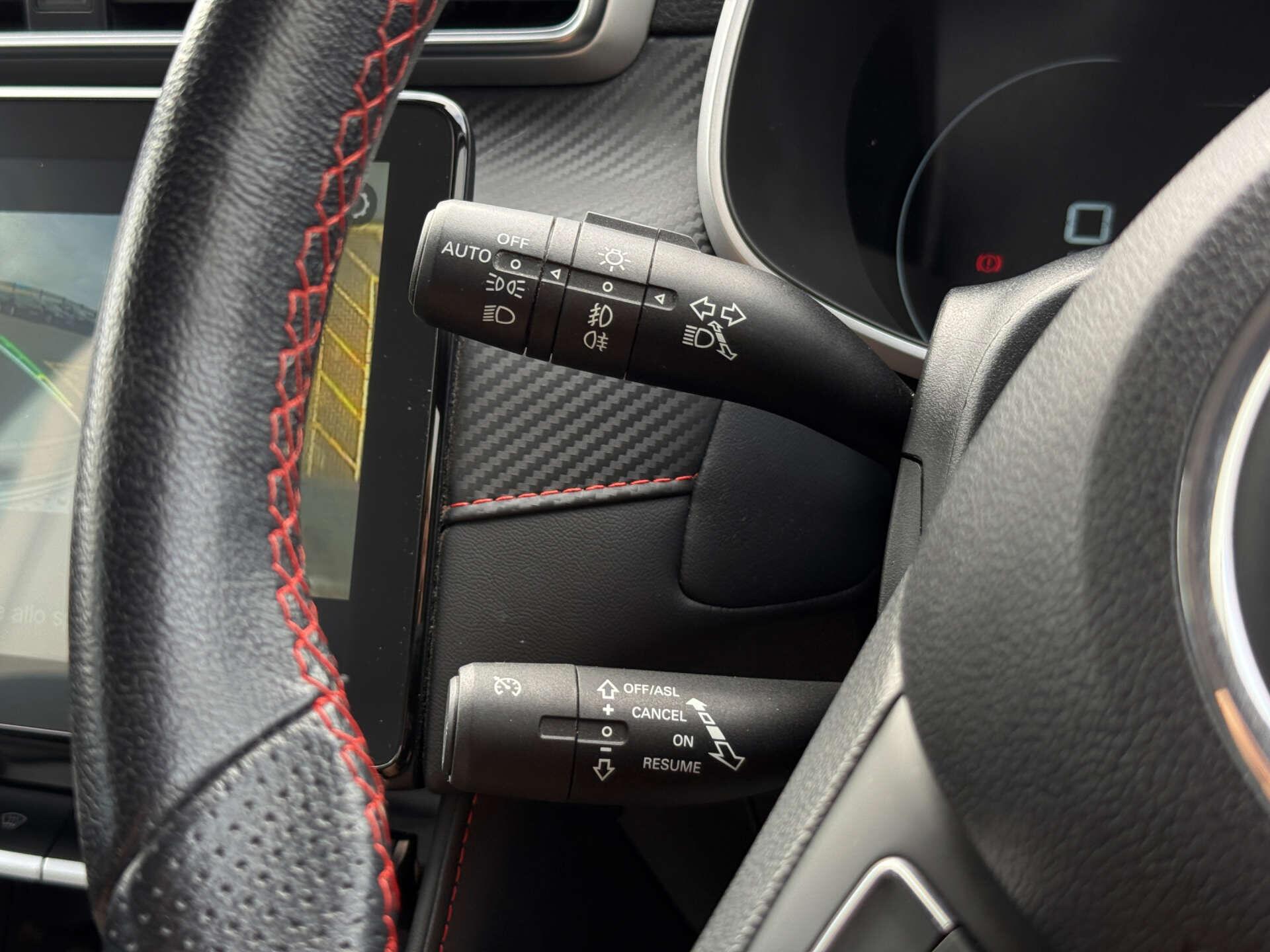 MG ZS view 48