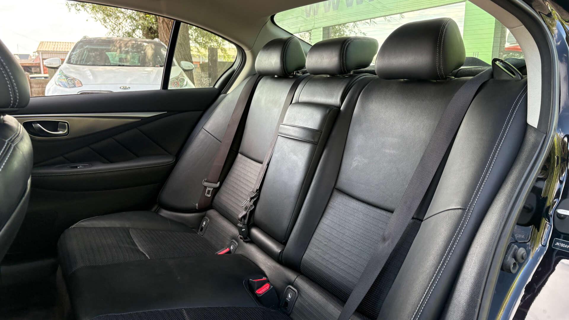 Infiniti Q50 view 11