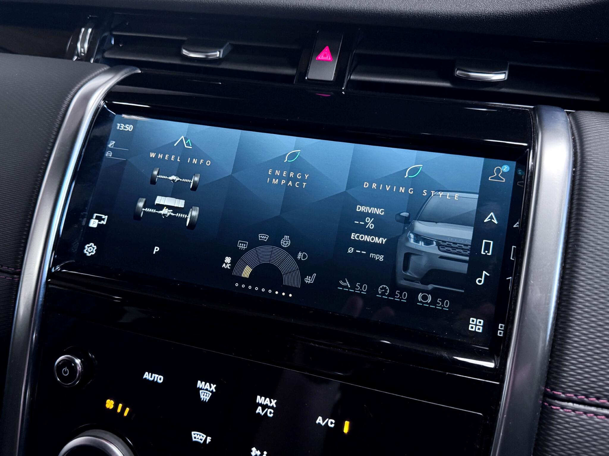 Land Rover Discovery Sport view 37