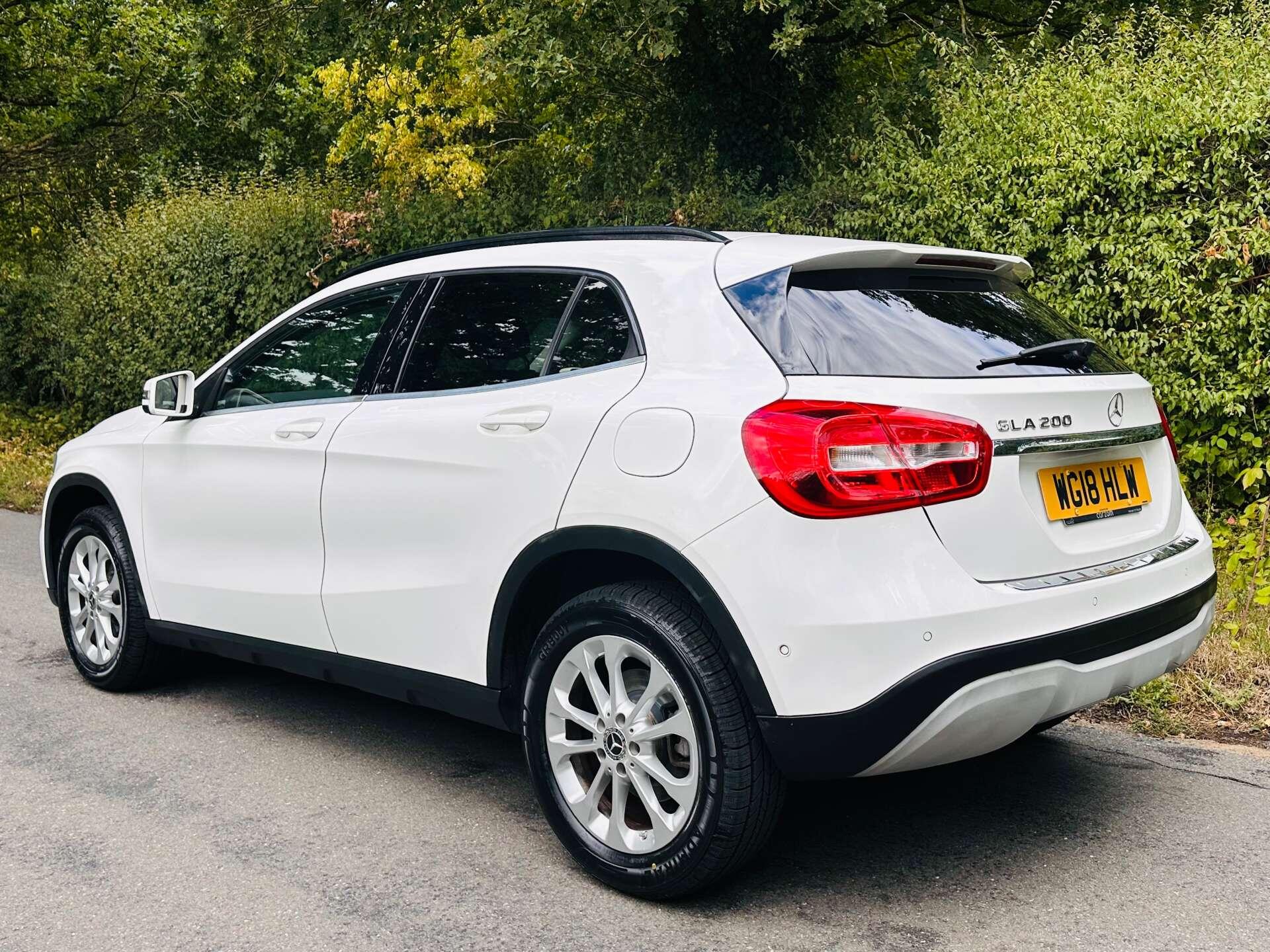 Mercedes-Benz Gla view 31
