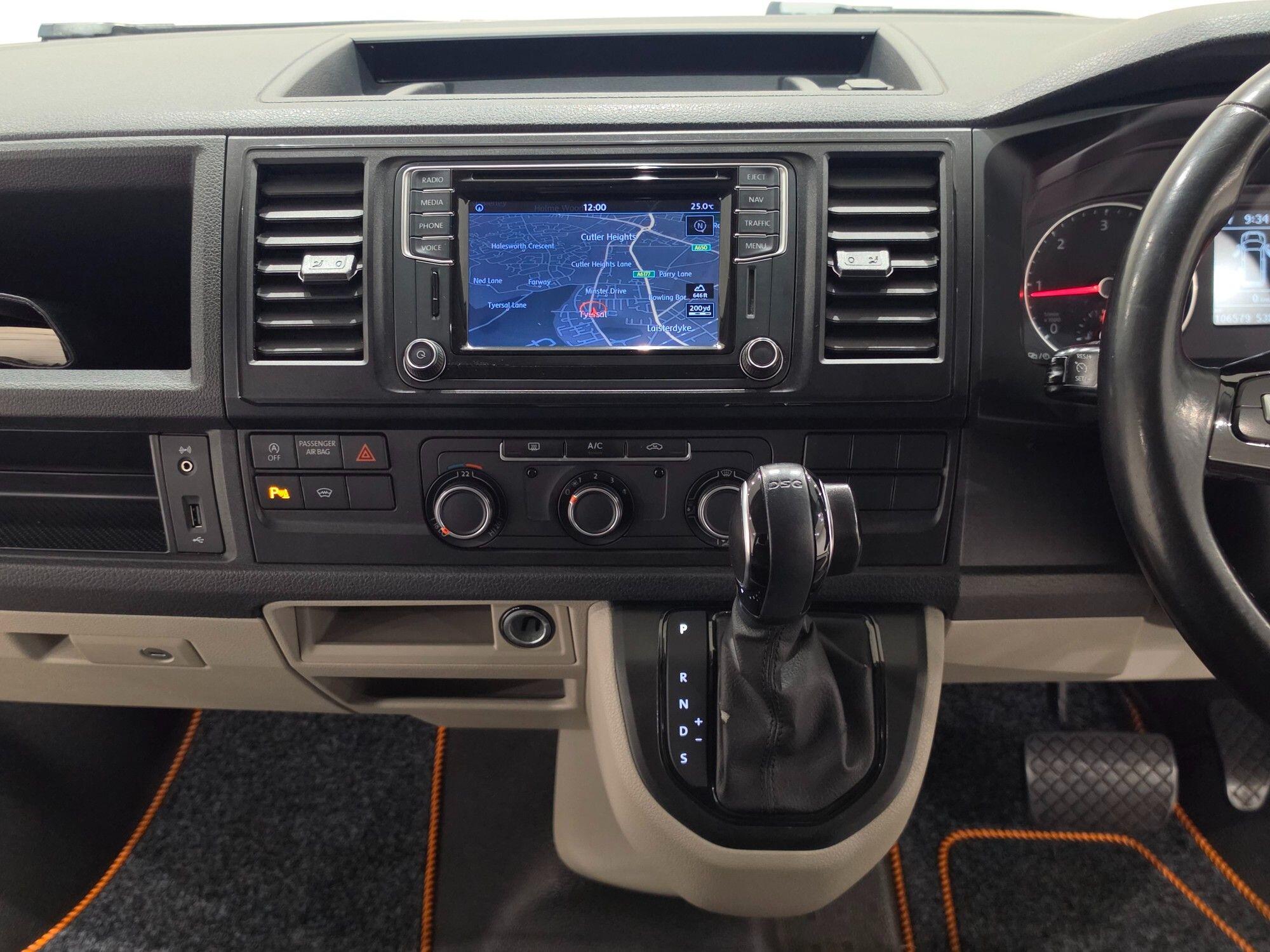 Volkswagen Transporter view 105