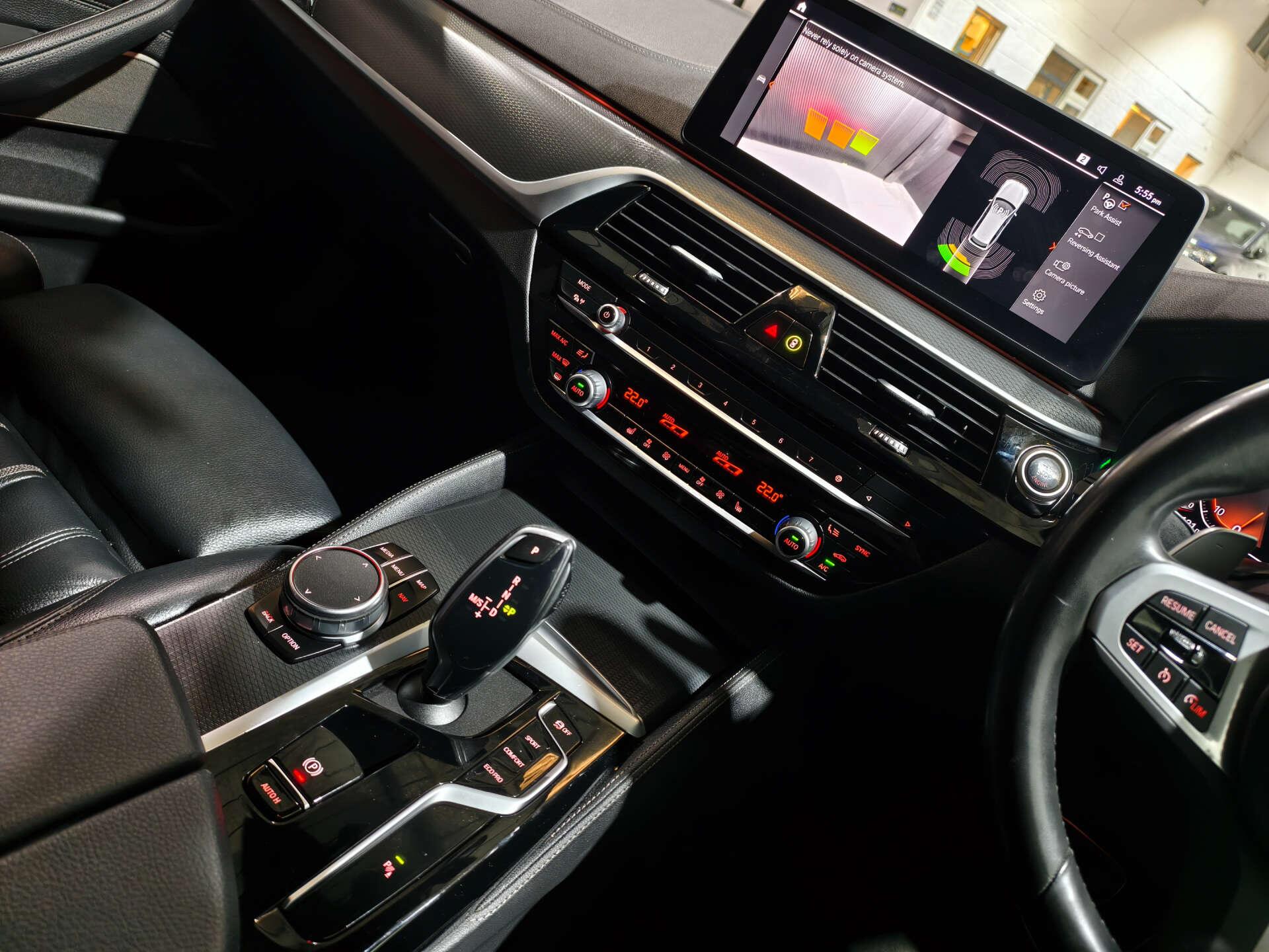 BMW 5 Series view 40