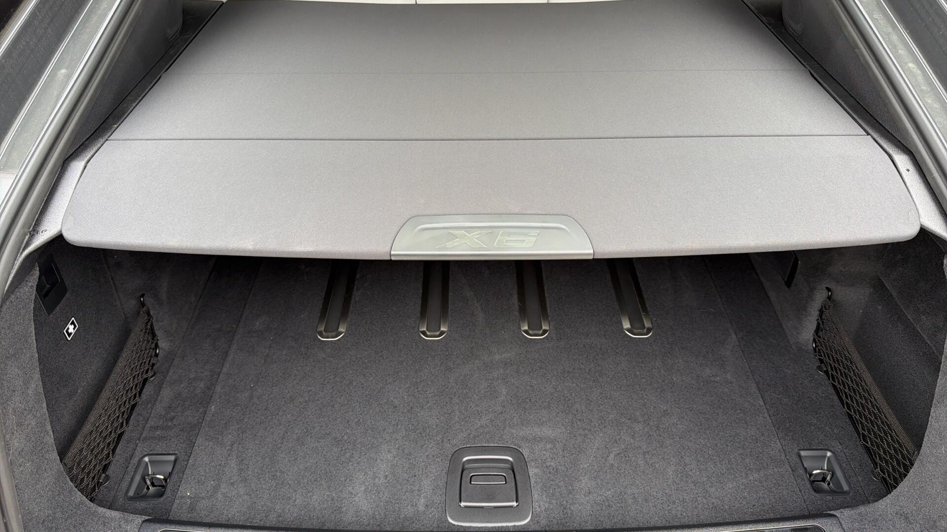 BMW X6 view 43