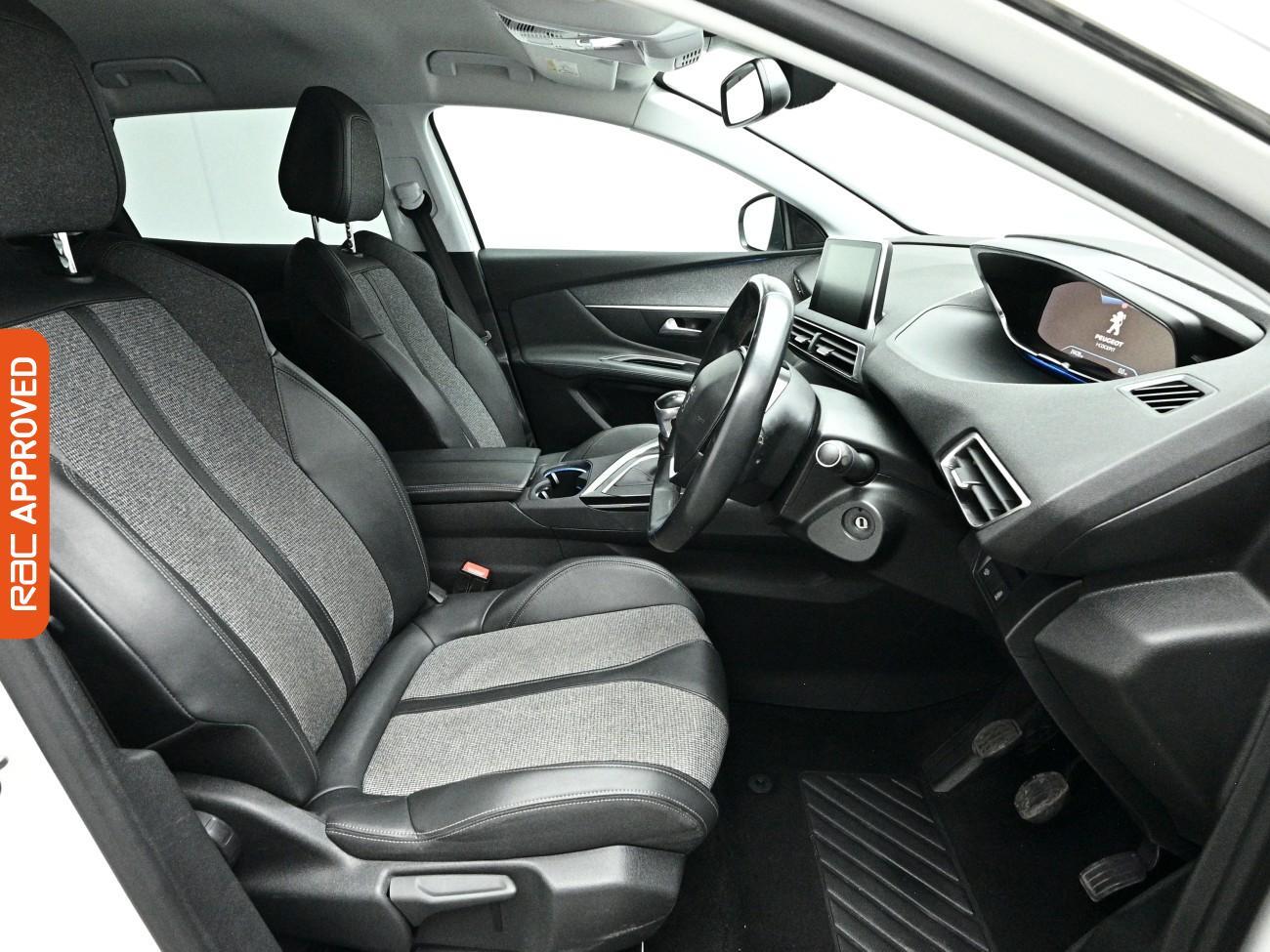 Peugeot 3008 view 11