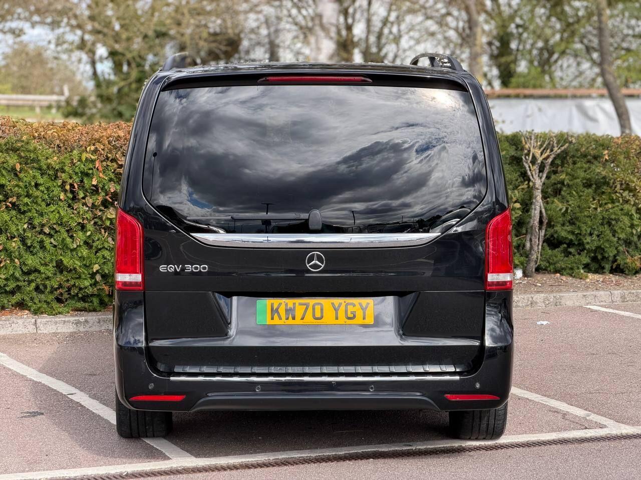 Mercedes-Benz Eqv view 69