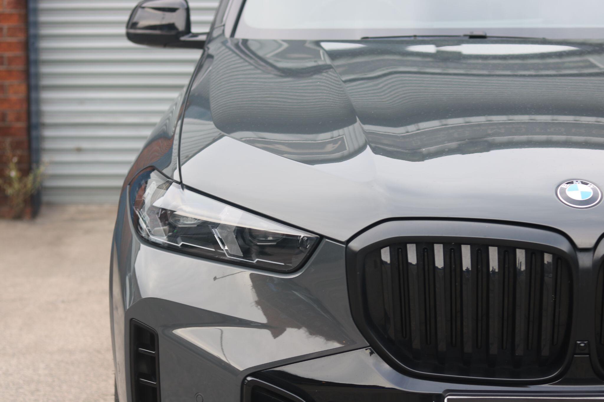 BMW X5 view 21
