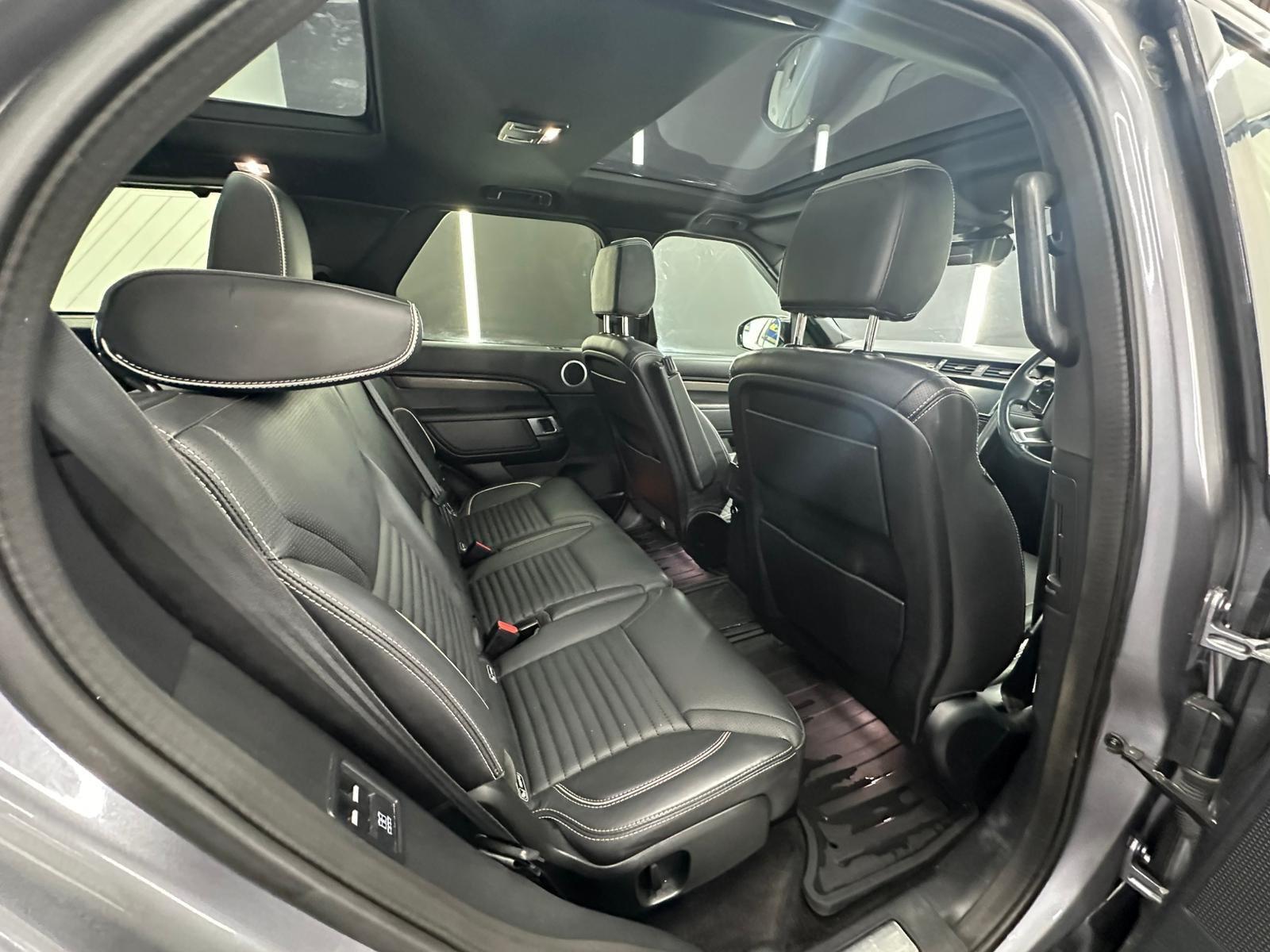 Land Rover Discovery view 31