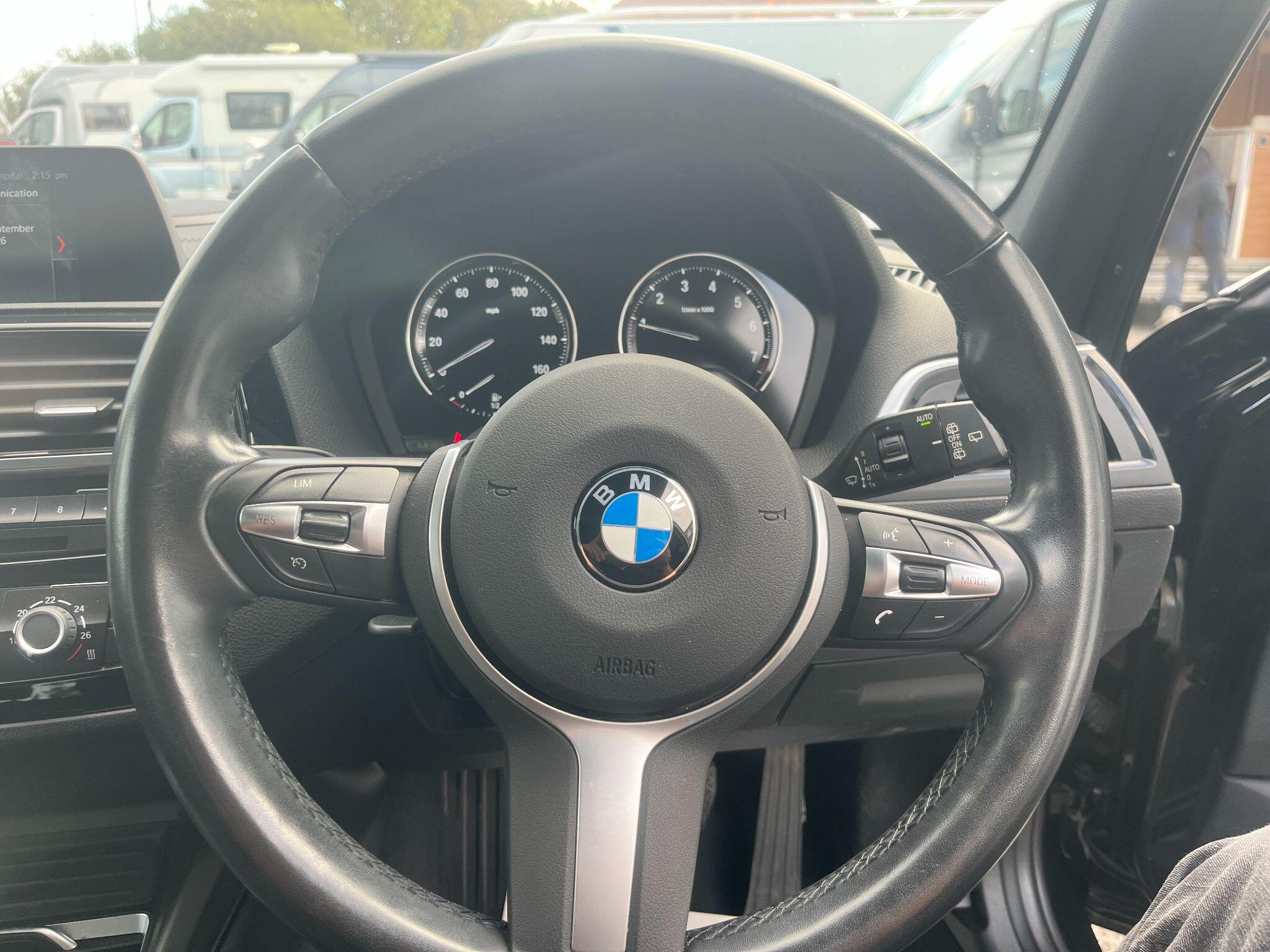 BMW 1 Series view 16