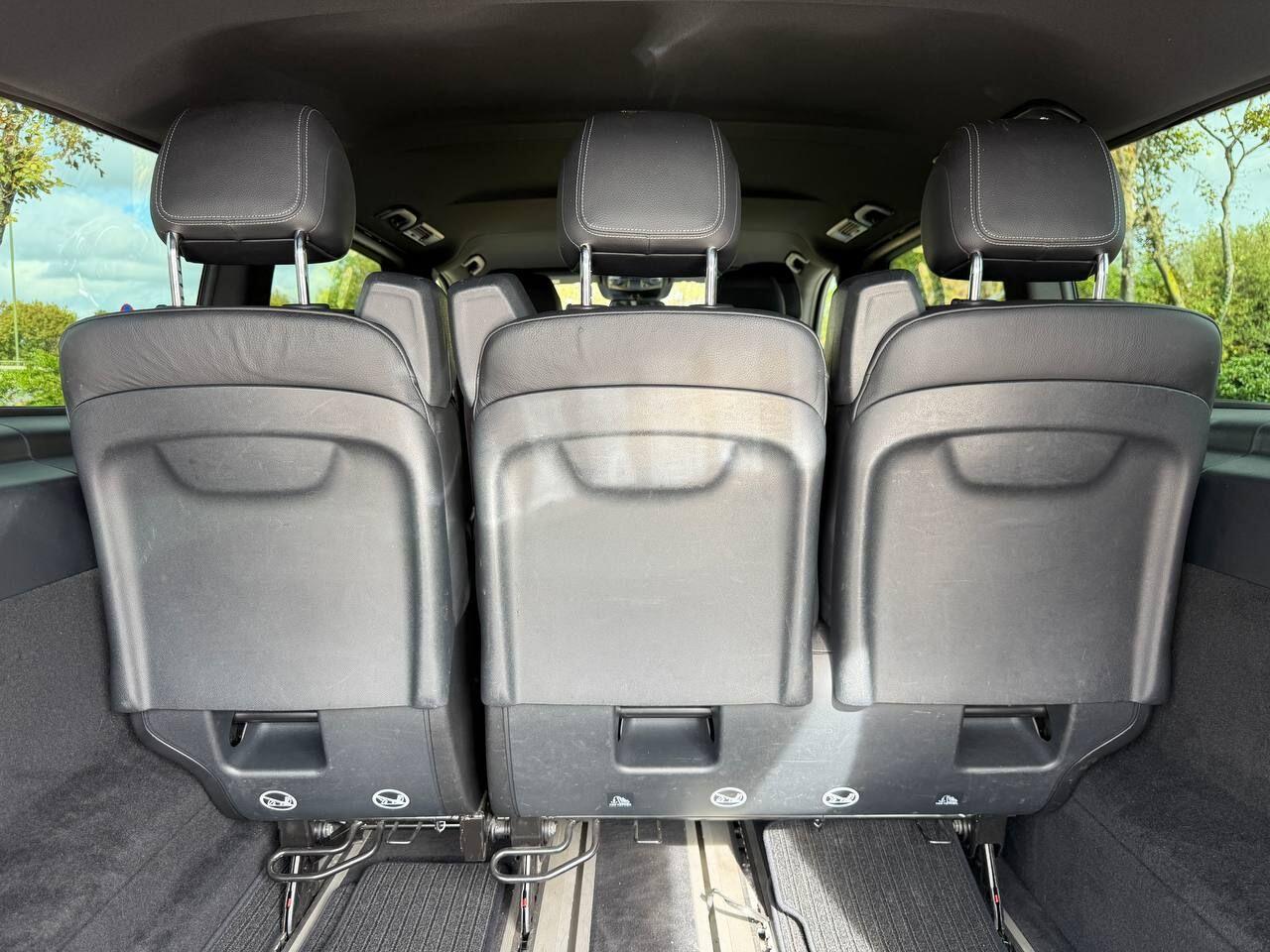 Mercedes-Benz Eqv view 74