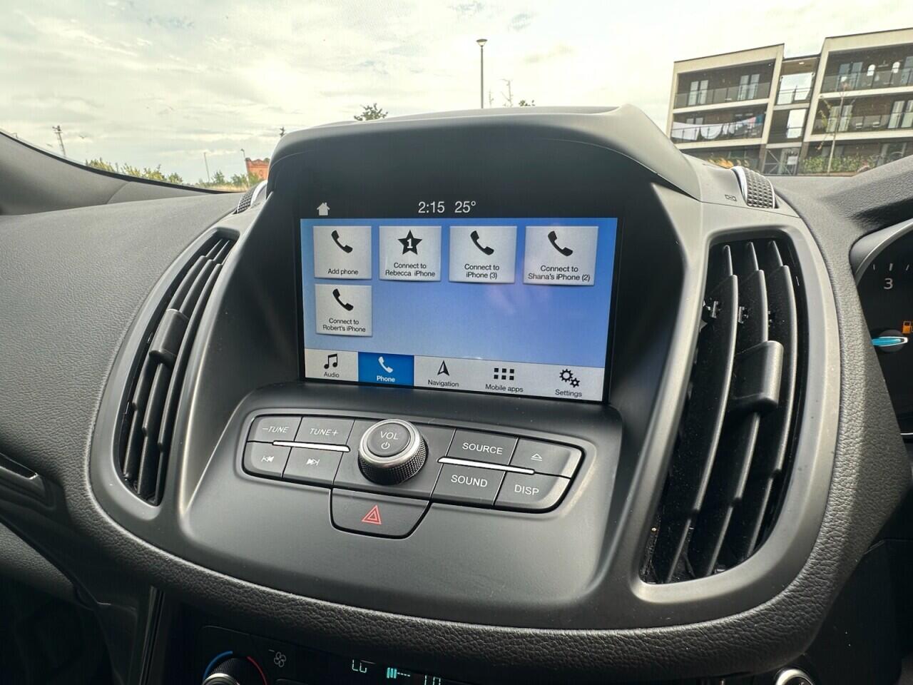 Ford Kuga view 34