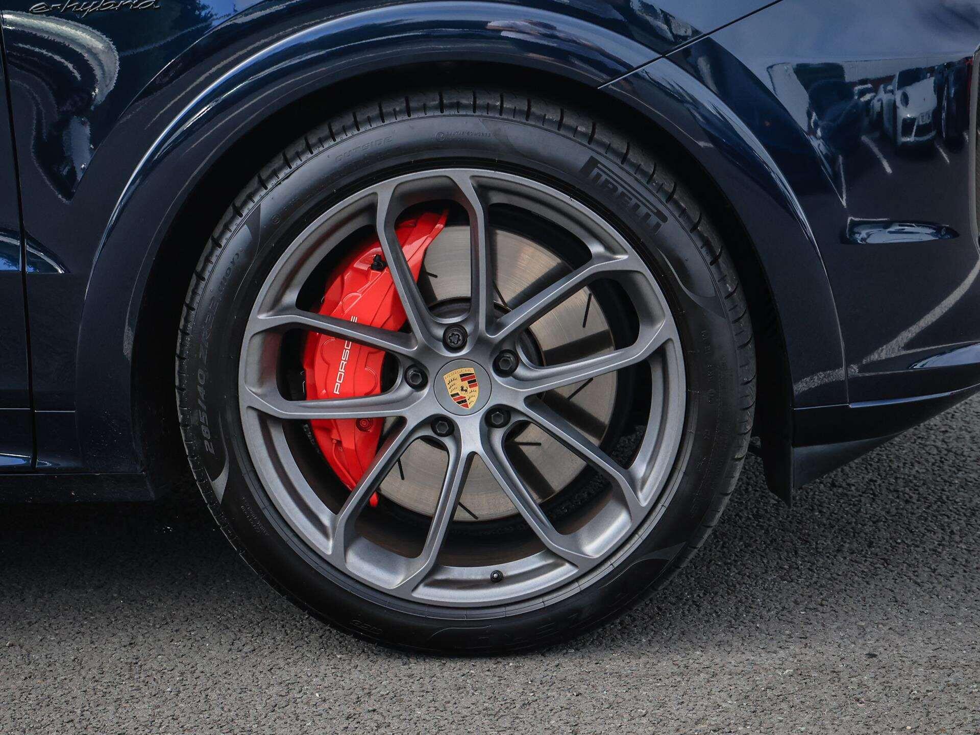 Porsche Cayenne view 6