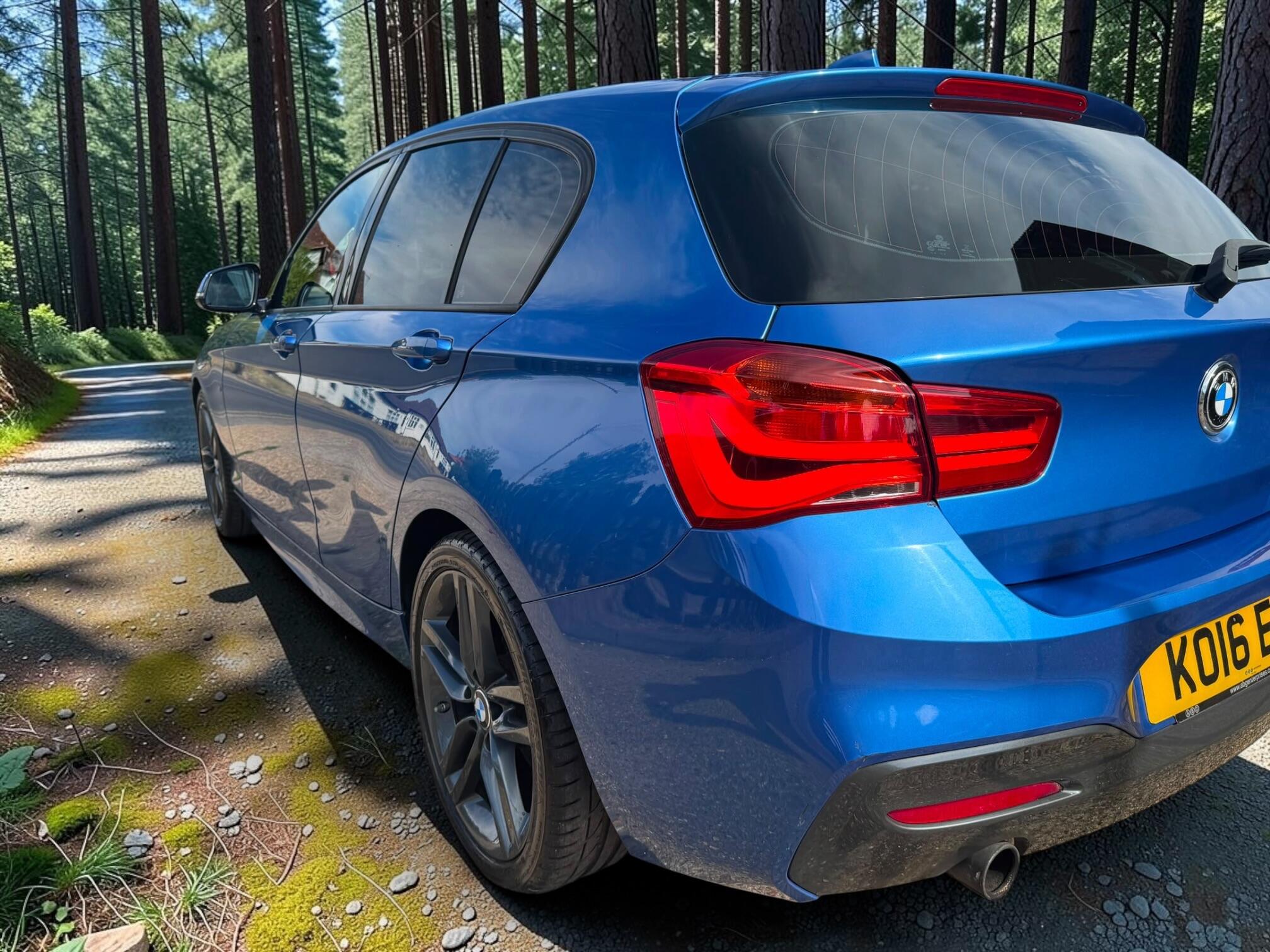 BMW 1 Series view 8