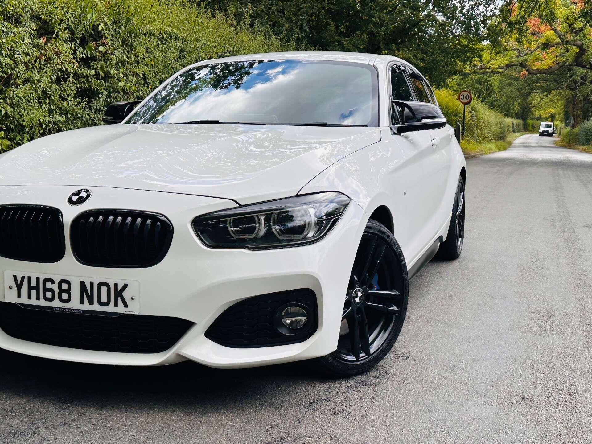 BMW 1 Series view 4