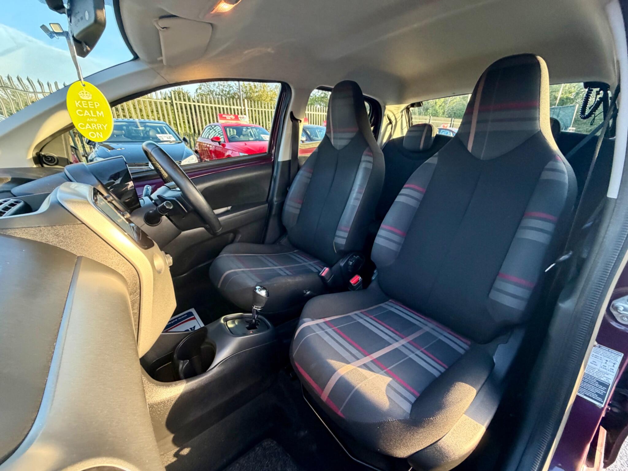Peugeot 108 view 61