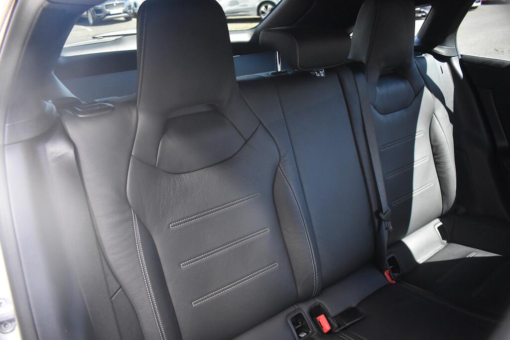 Mercedes-Benz Cla view 33