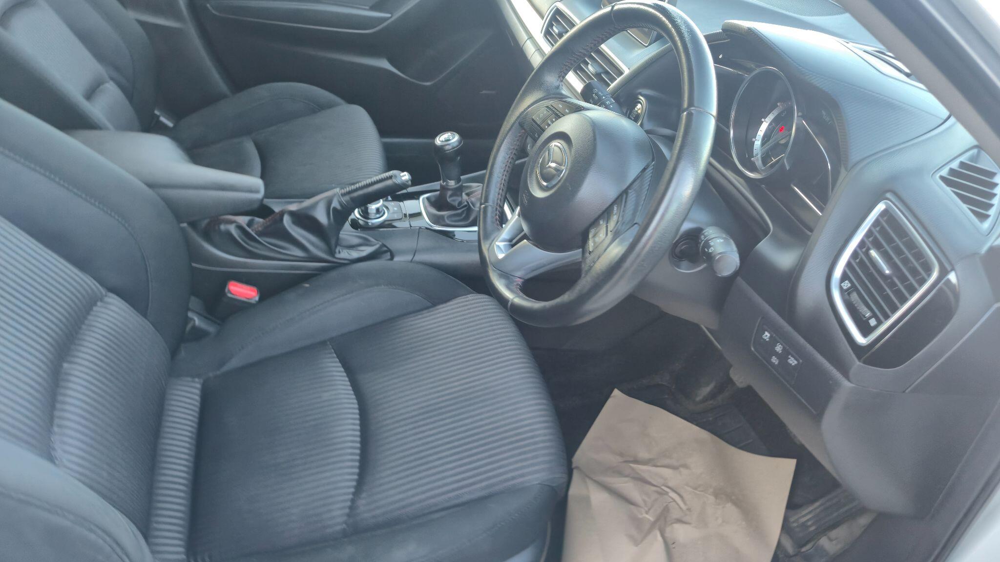 Mazda Mazda3 view 26
