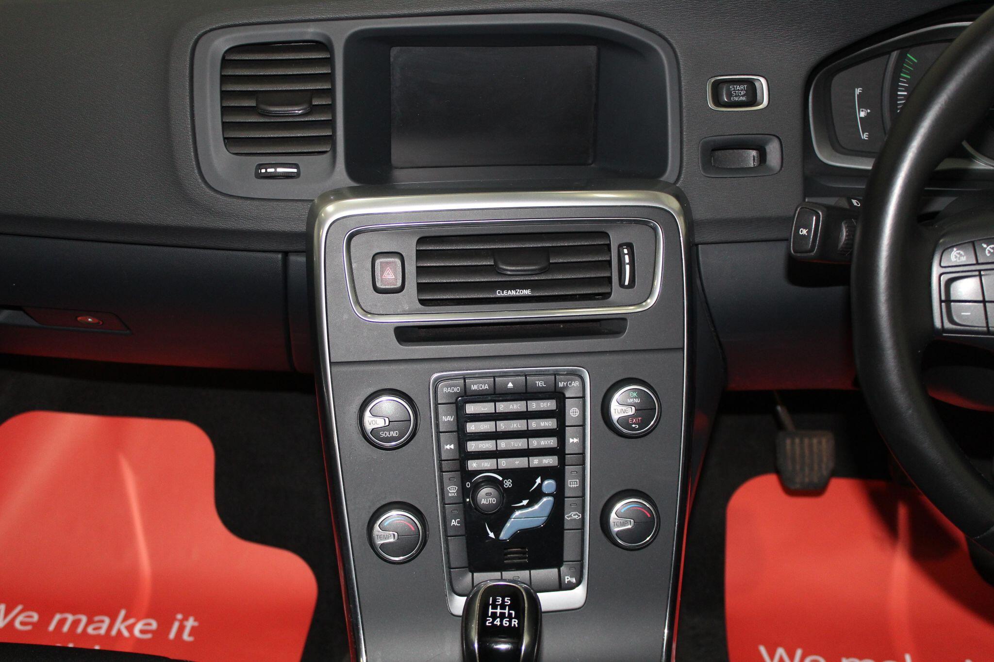 Volvo V60 view 32