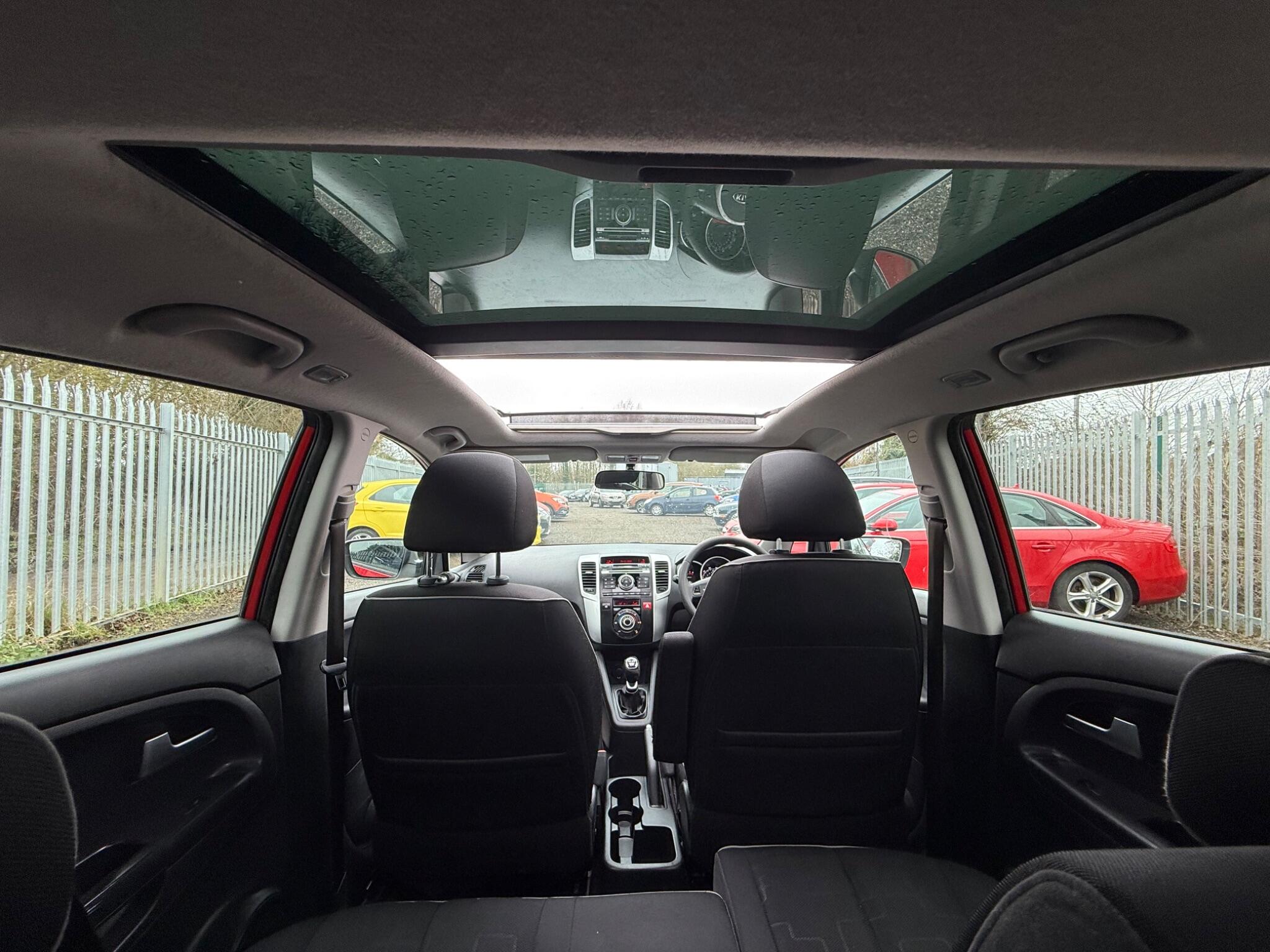 2010 Kia Venga image 25