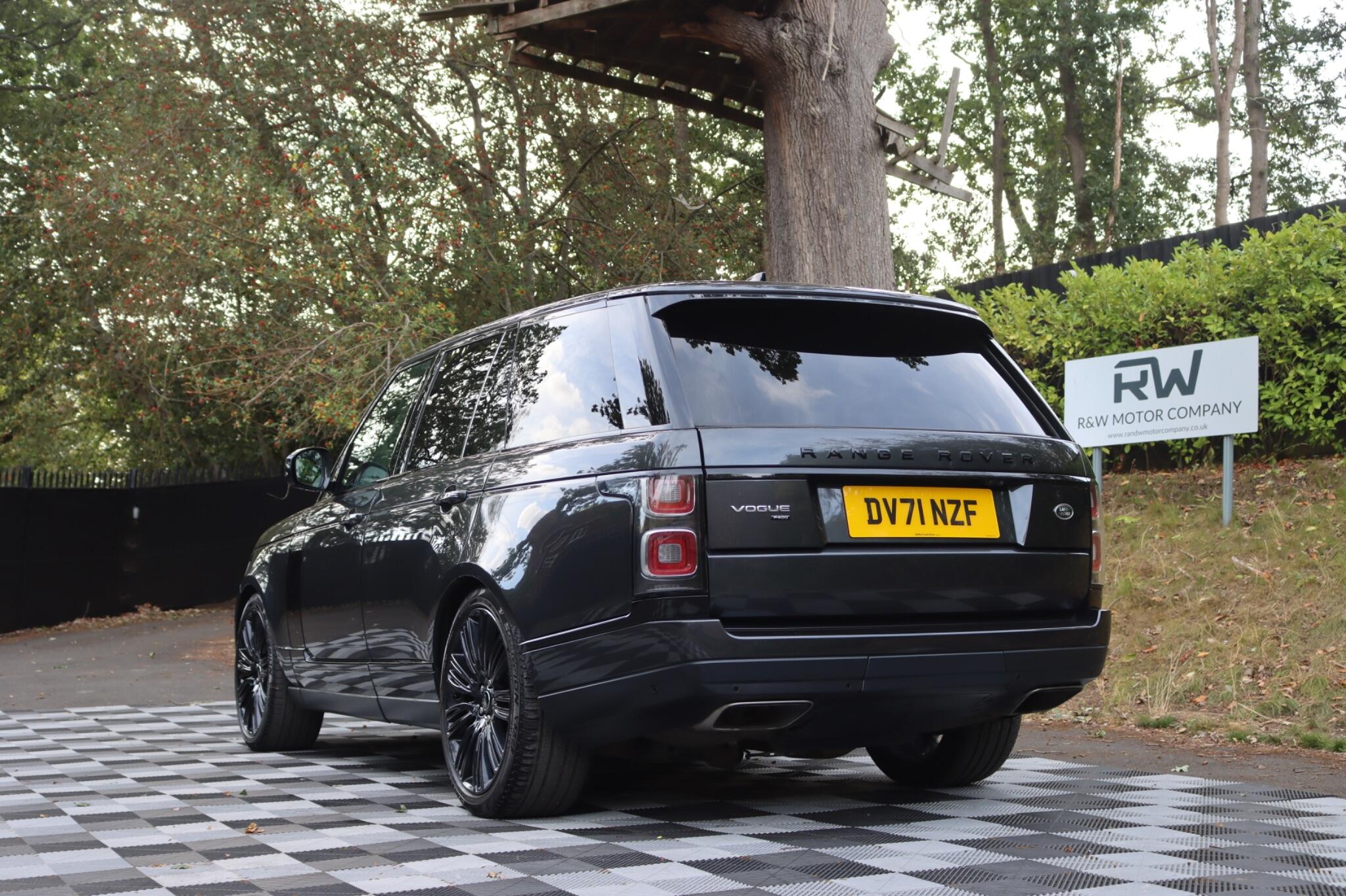 Land Rover Range Rover view 12