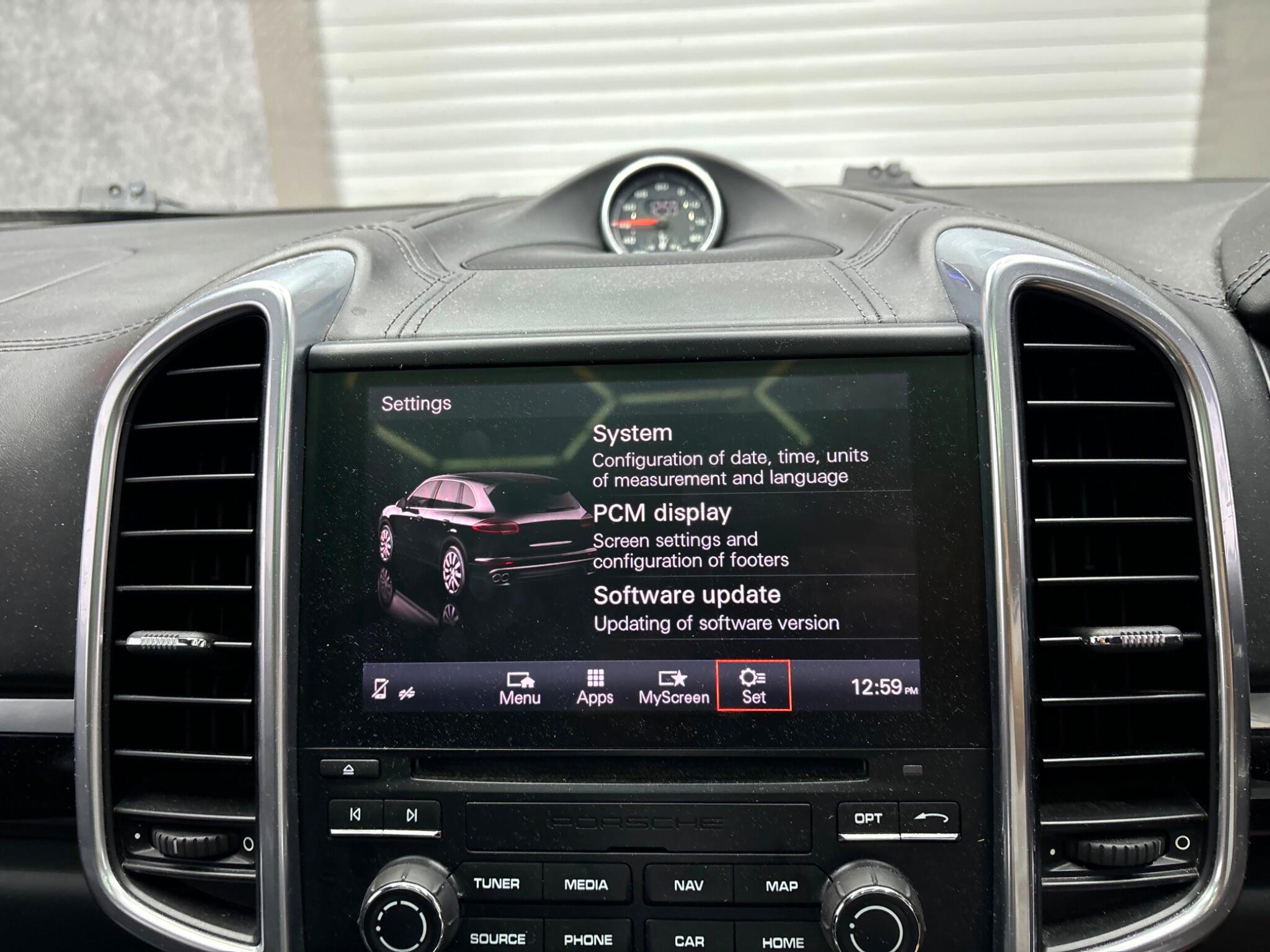 Porsche Cayenne view 54