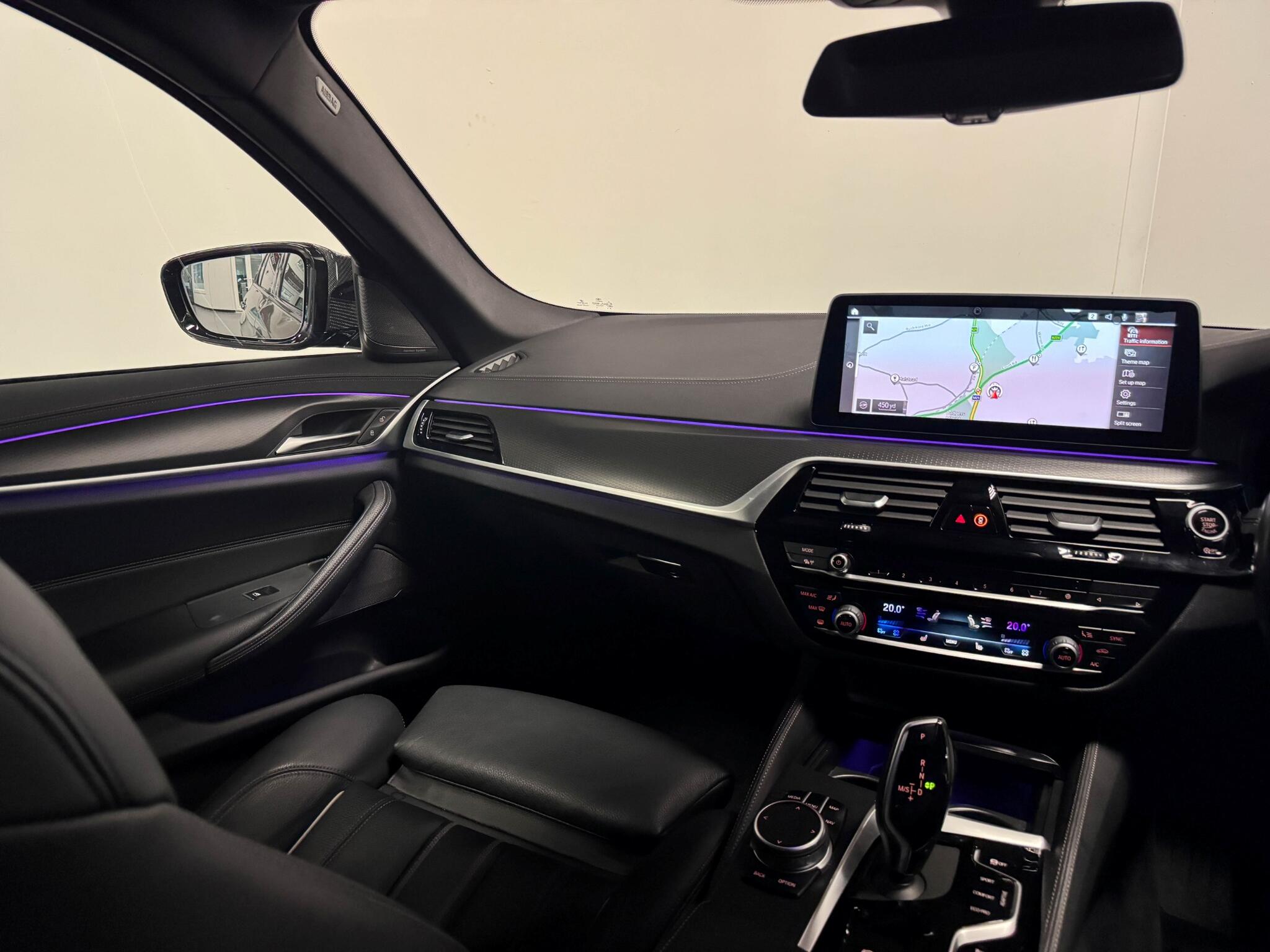 BMW 5 Series view 31